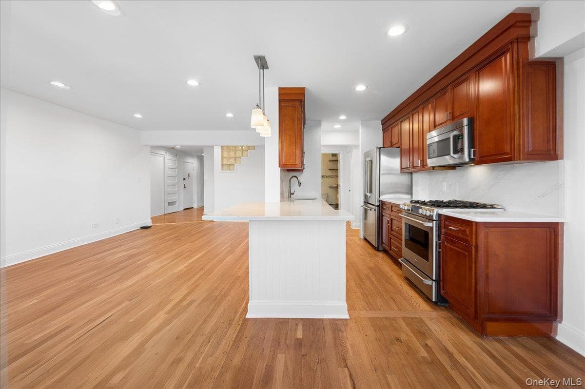 678 Warburton Avenue Unit: 7I-7J thumbnail 17