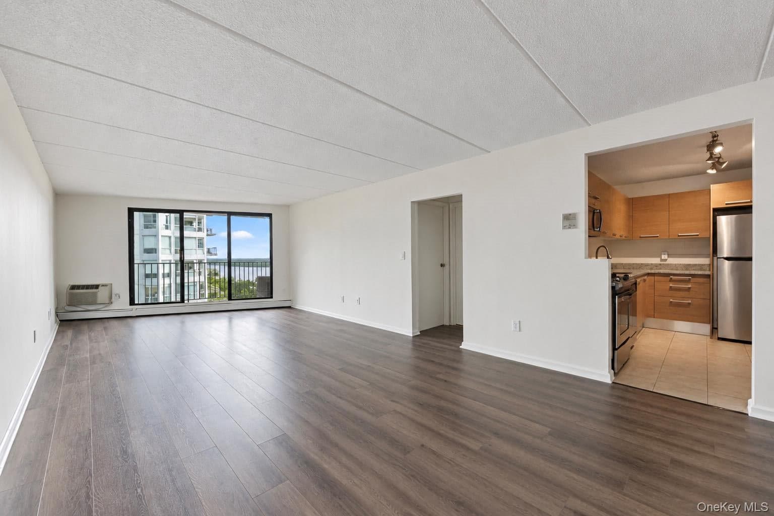 1155 Warburton Avenue Unit: 7H thumbnail 2
