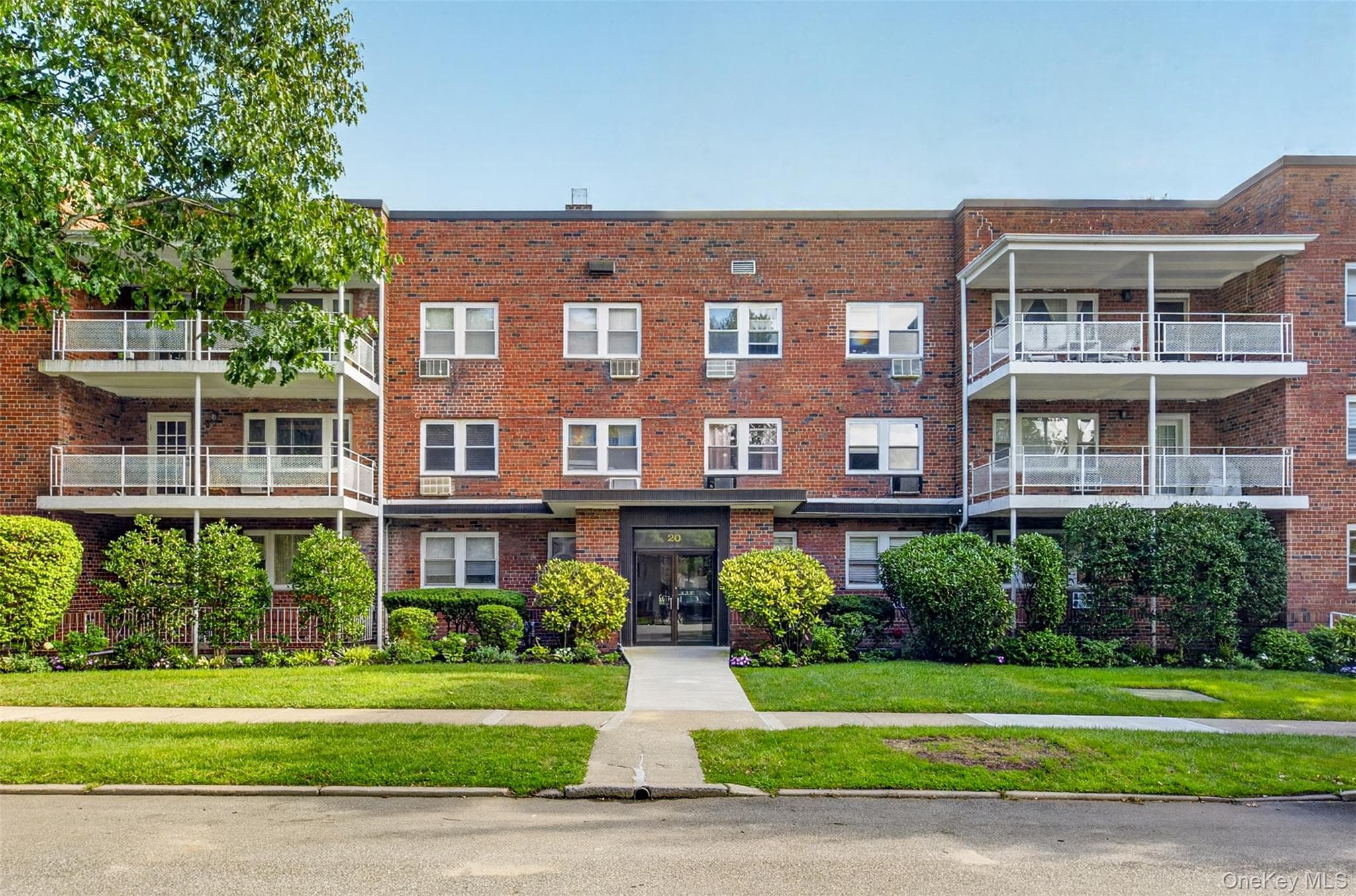 20 Hill Park Avenue Unit: 1F thumbnail 2