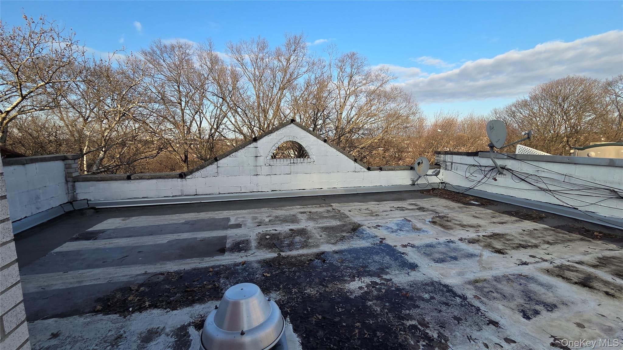 76-18 Grand Central Parkway thumbnail 32