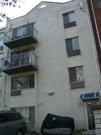 76-18 Grand Central Parkway thumbnail 31