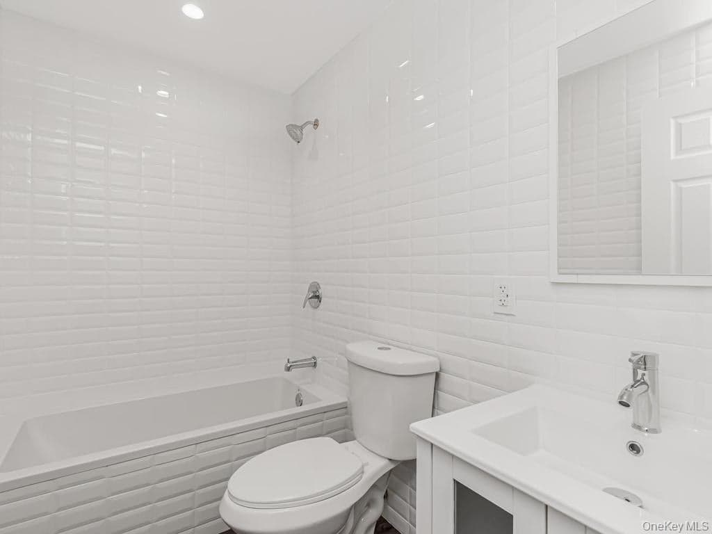 560 Linden Boulevard thumbnail 11