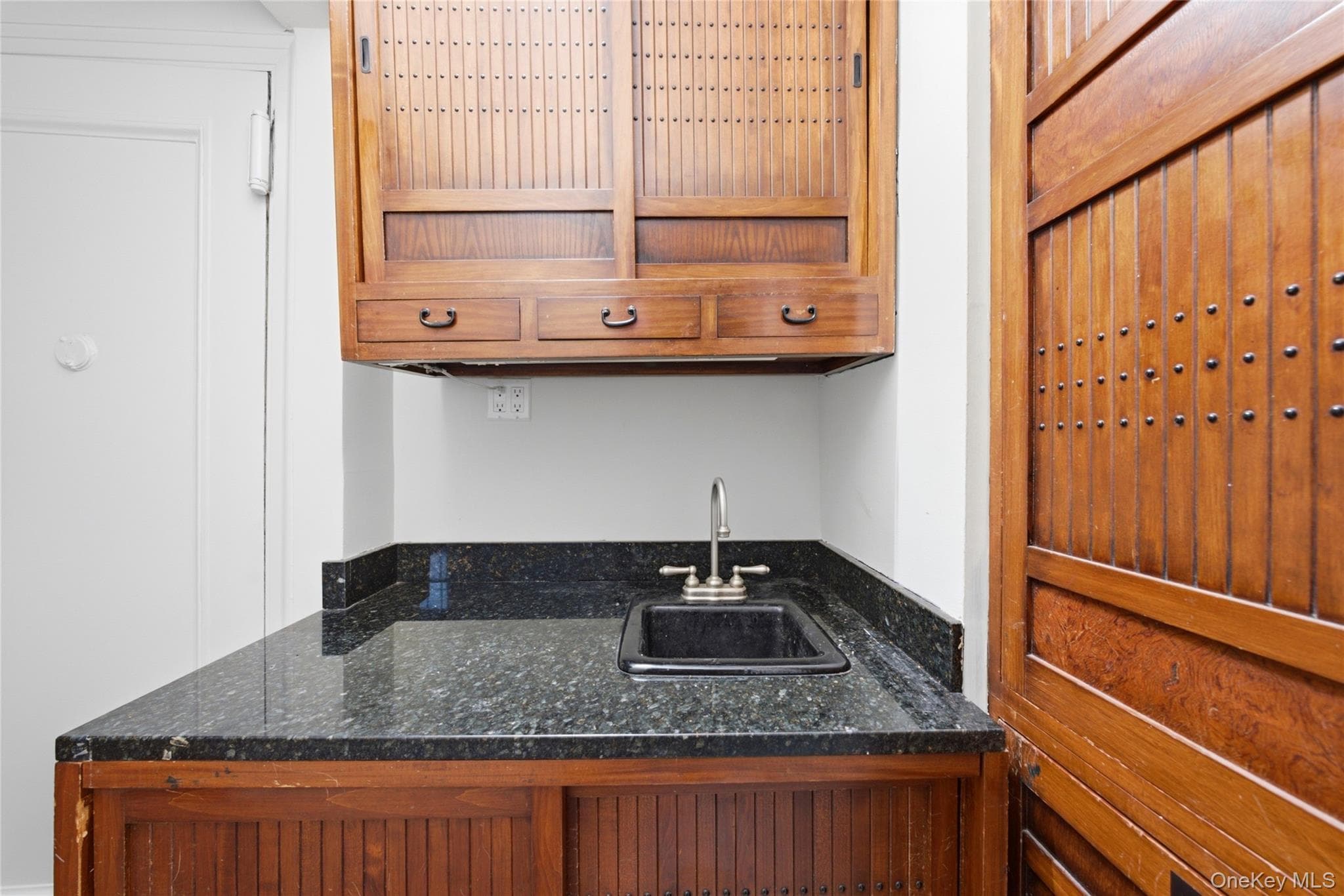 96 Perry Street Unit: B5C thumbnail 6