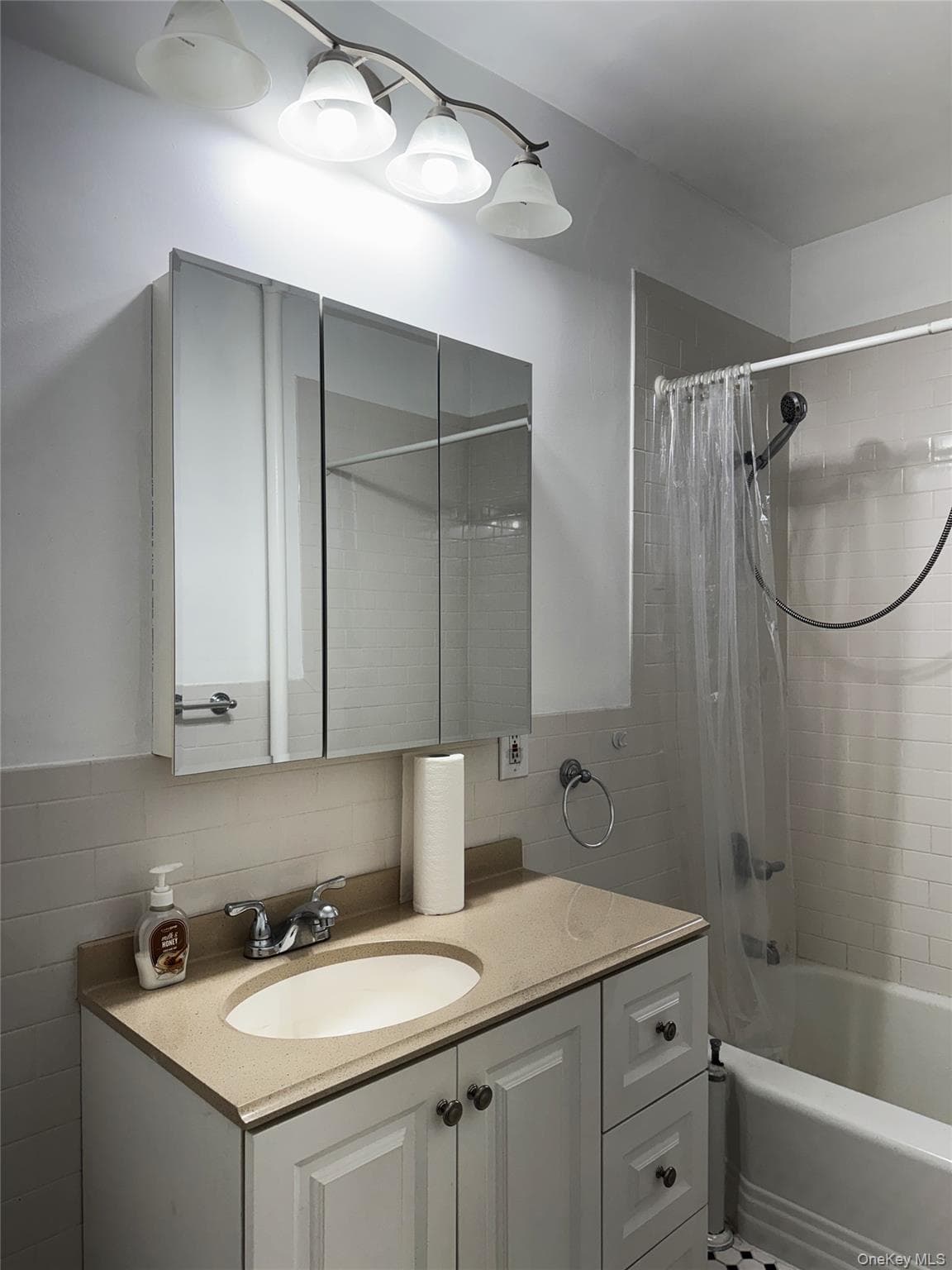 143-50 Hoover Ave Ave Unit: 204 thumbnail 20