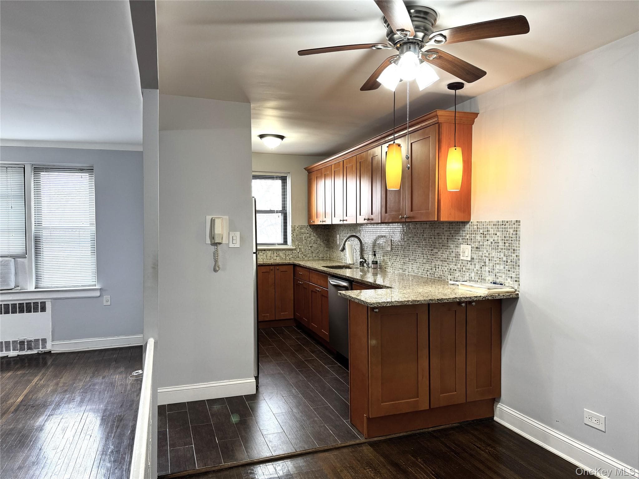 143-50 Hoover Ave Ave Unit: 204 thumbnail 7