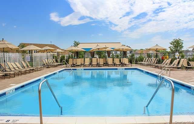 40 Greentree Court thumbnail 7