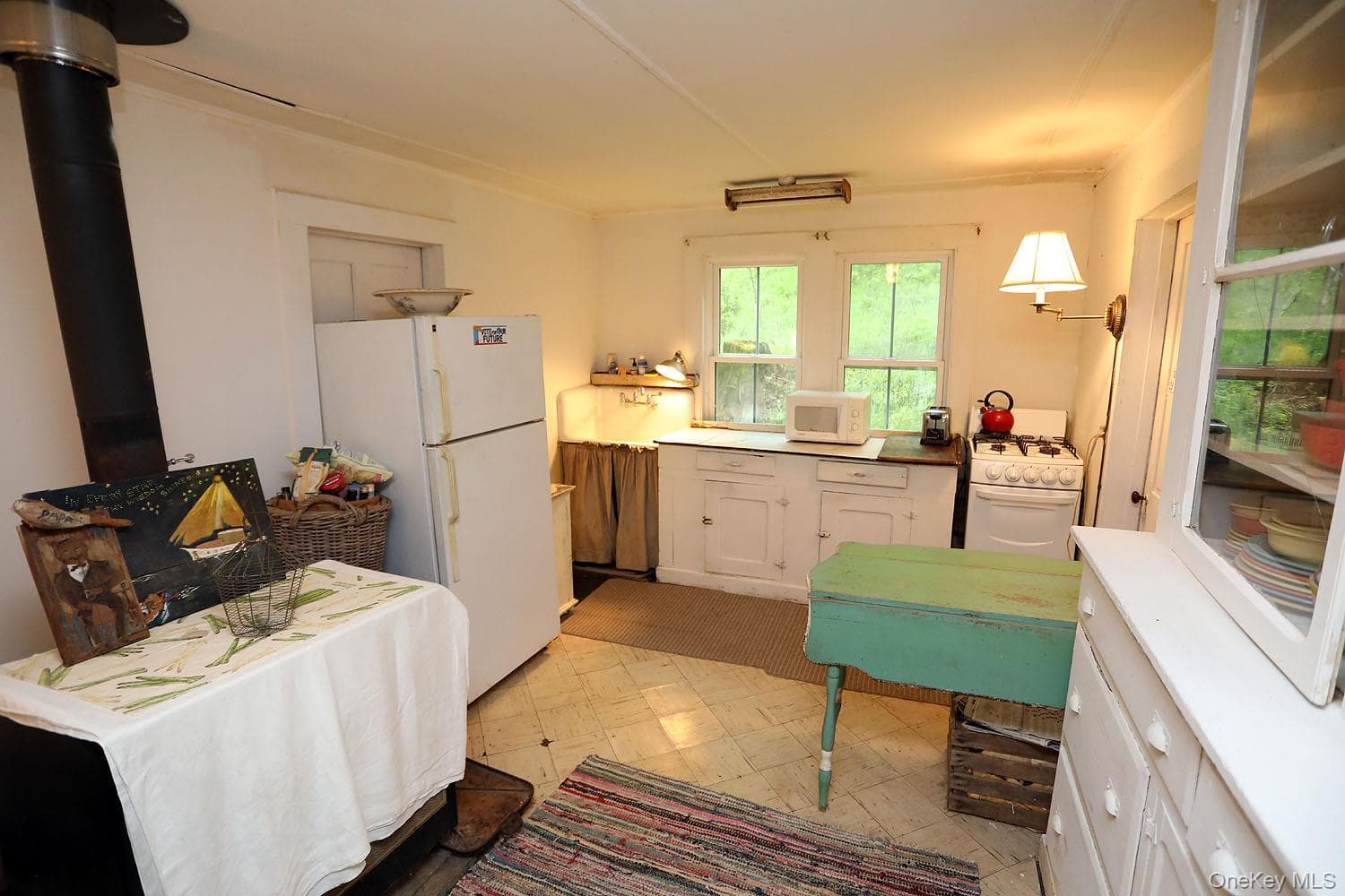 12 Henderson Road thumbnail 9