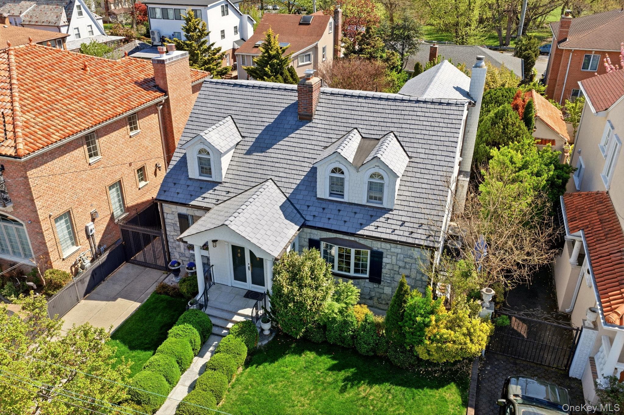 1421 Burton Street thumbnail 6