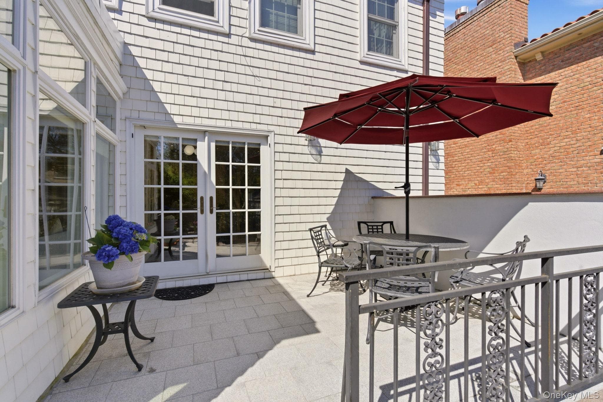 1421 Burton Street thumbnail 46