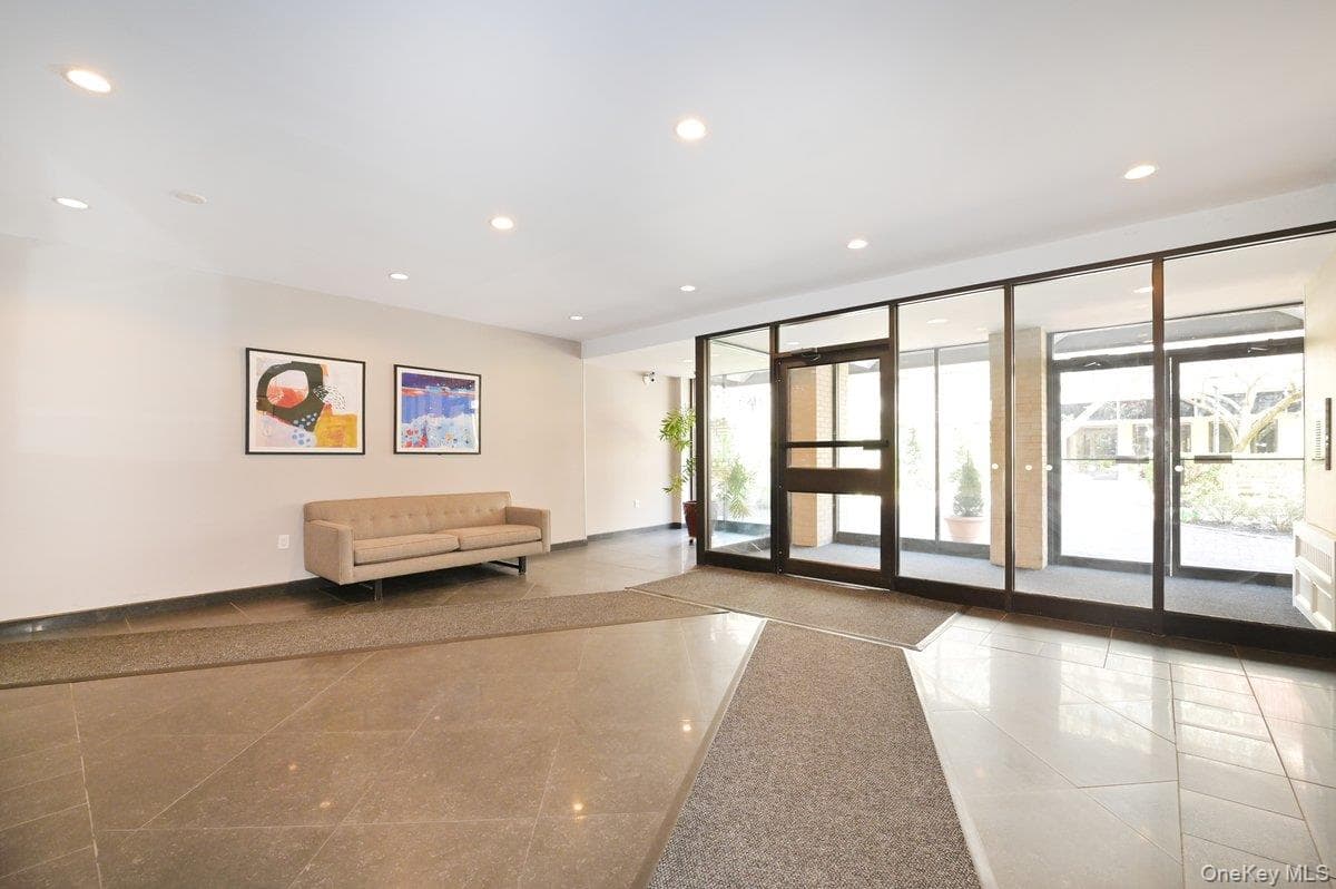 3 Birchwood Court Unit: 4B thumbnail 10