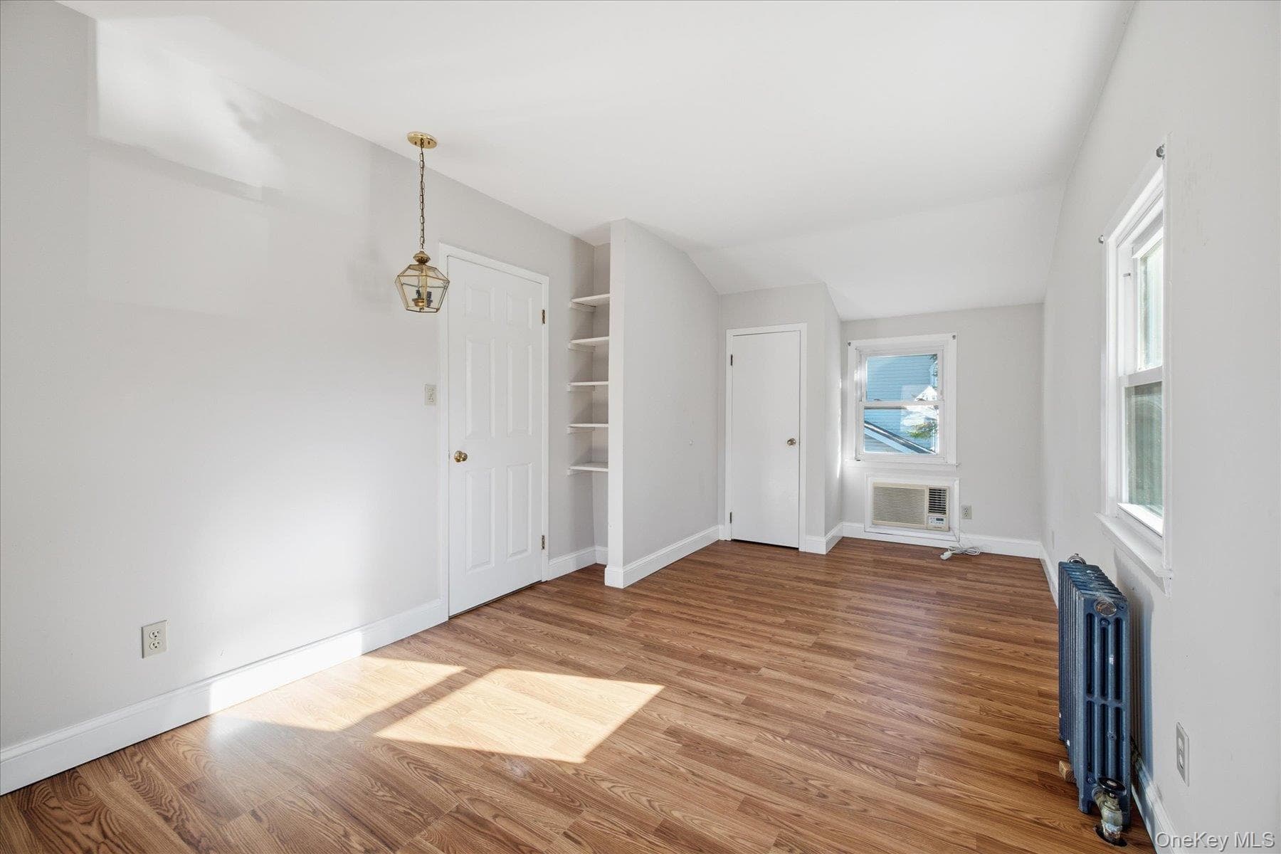 415 Whitehall Street thumbnail 14