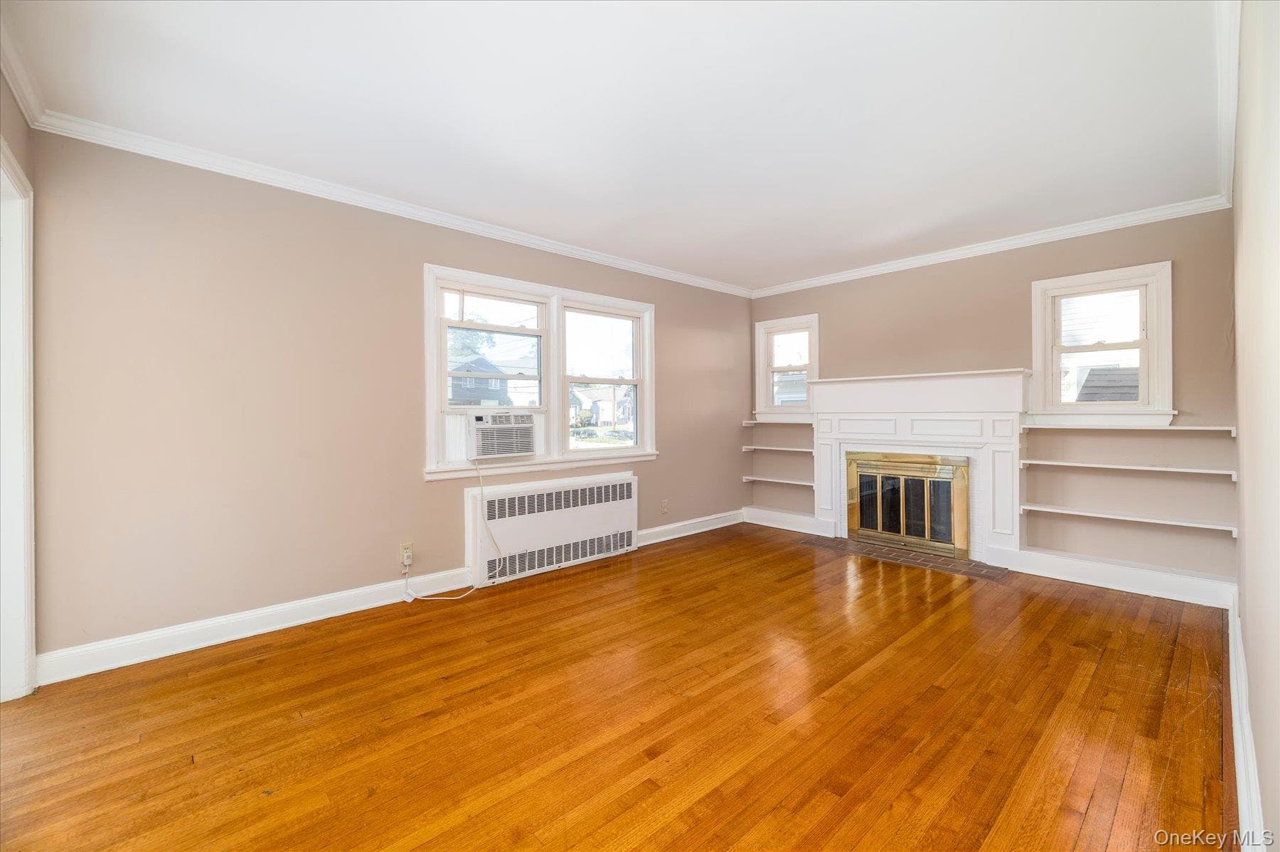 415 Whitehall Street thumbnail 4