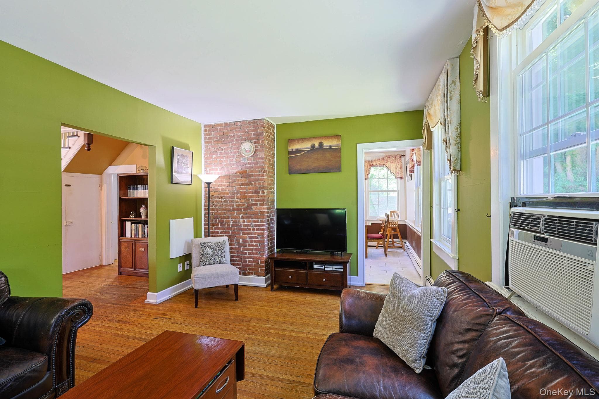 9 Library Road thumbnail 6
