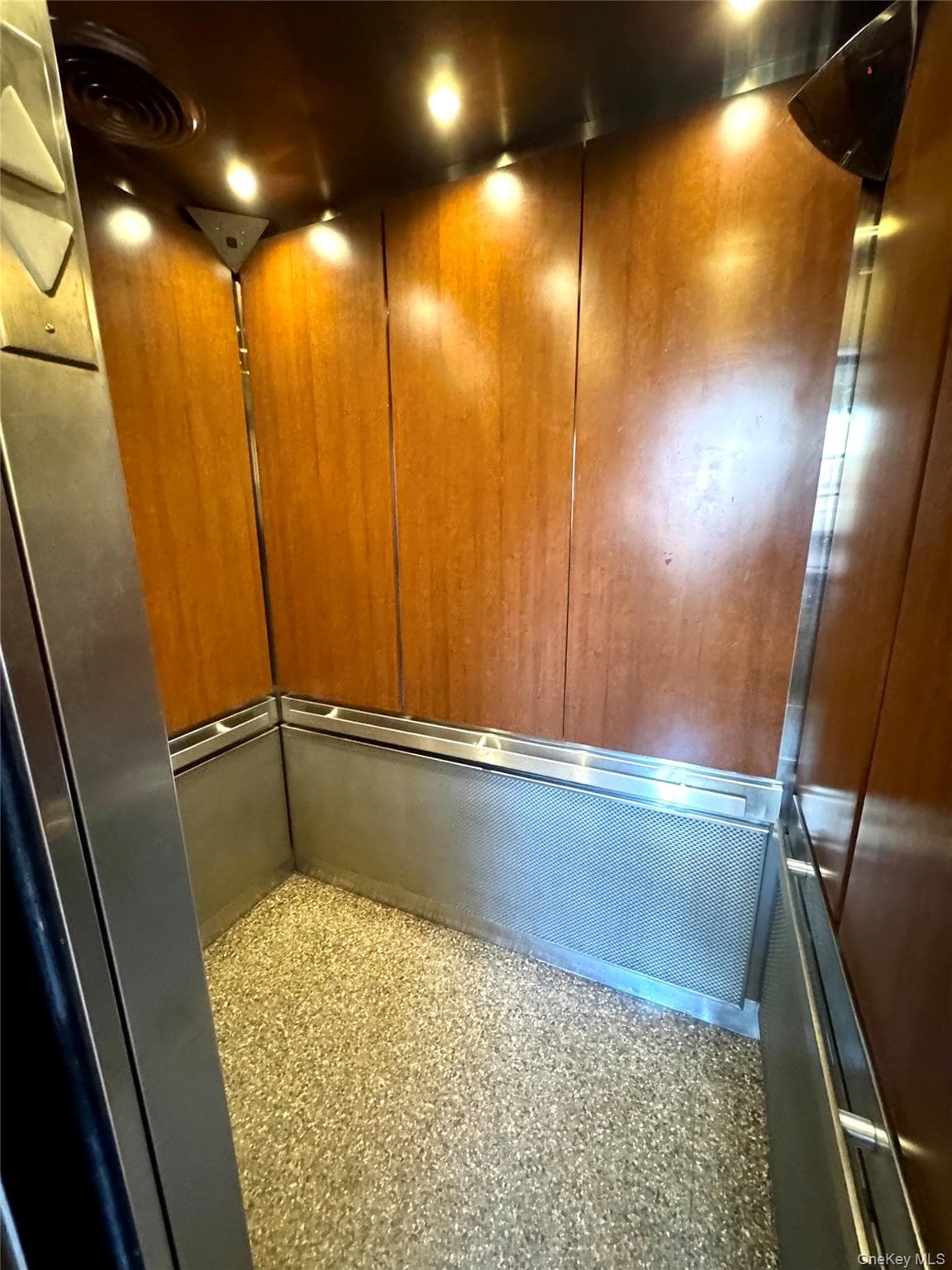 2090 Barnes Avenue Unit: 3G thumbnail 20