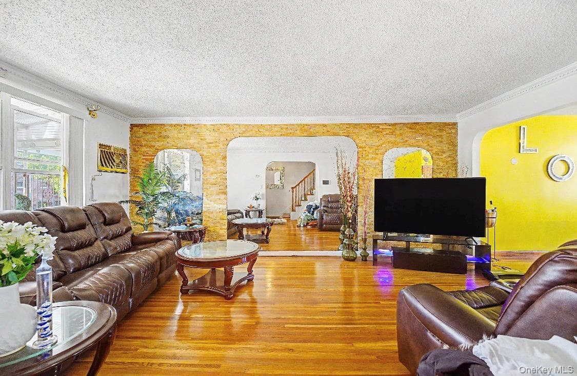 4315 Avenue J thumbnail 2