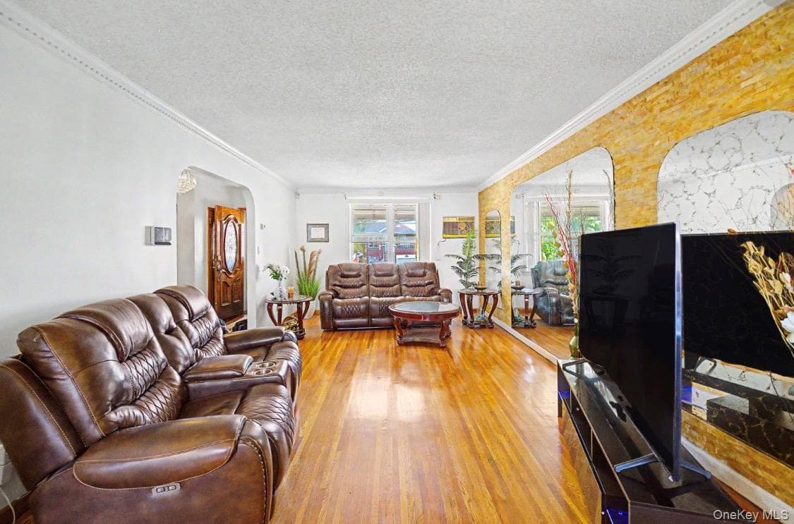 4315 Avenue J thumbnail 3