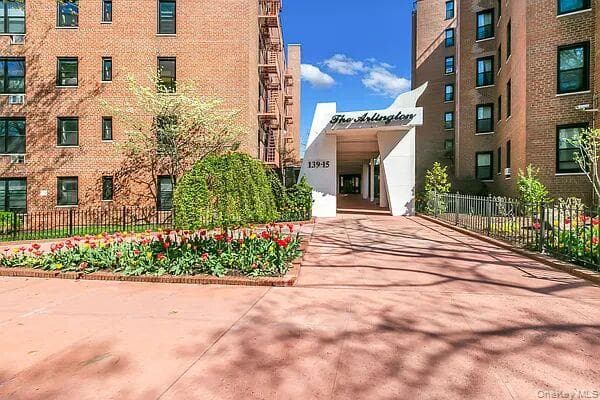 139-15 83rd Avenue Unit: 717, Briarwood