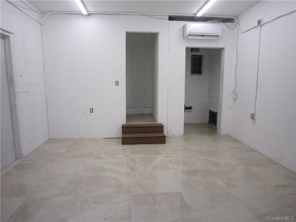 11 Quassaick Avenue thumbnail 12