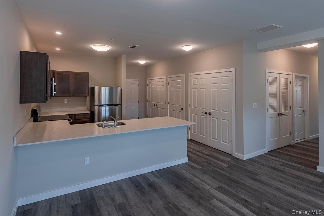 87 N Chestnut Street Unit: 101 thumbnail 3