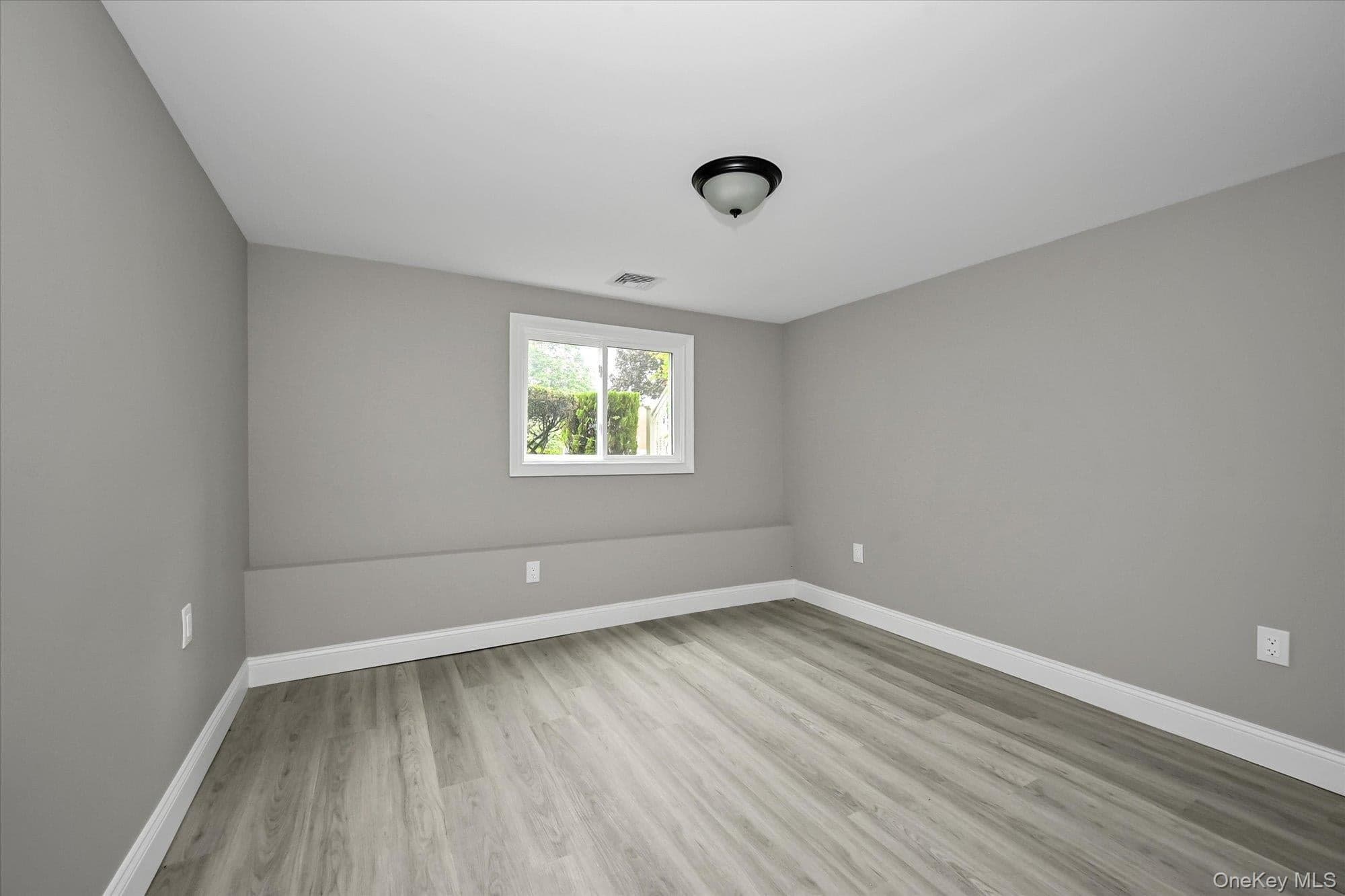 226 Vincent Drive thumbnail 17