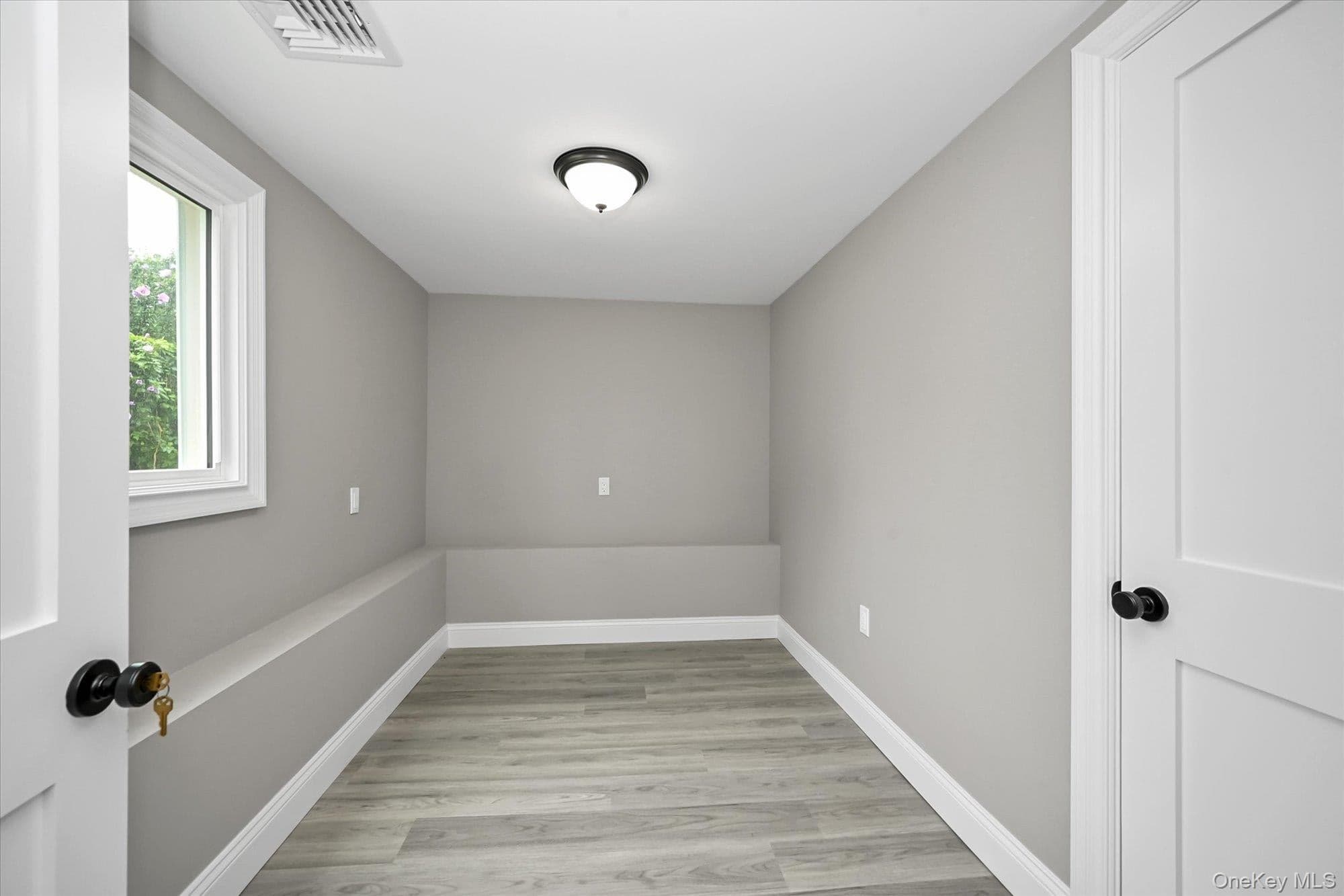 226 Vincent Drive thumbnail 18
