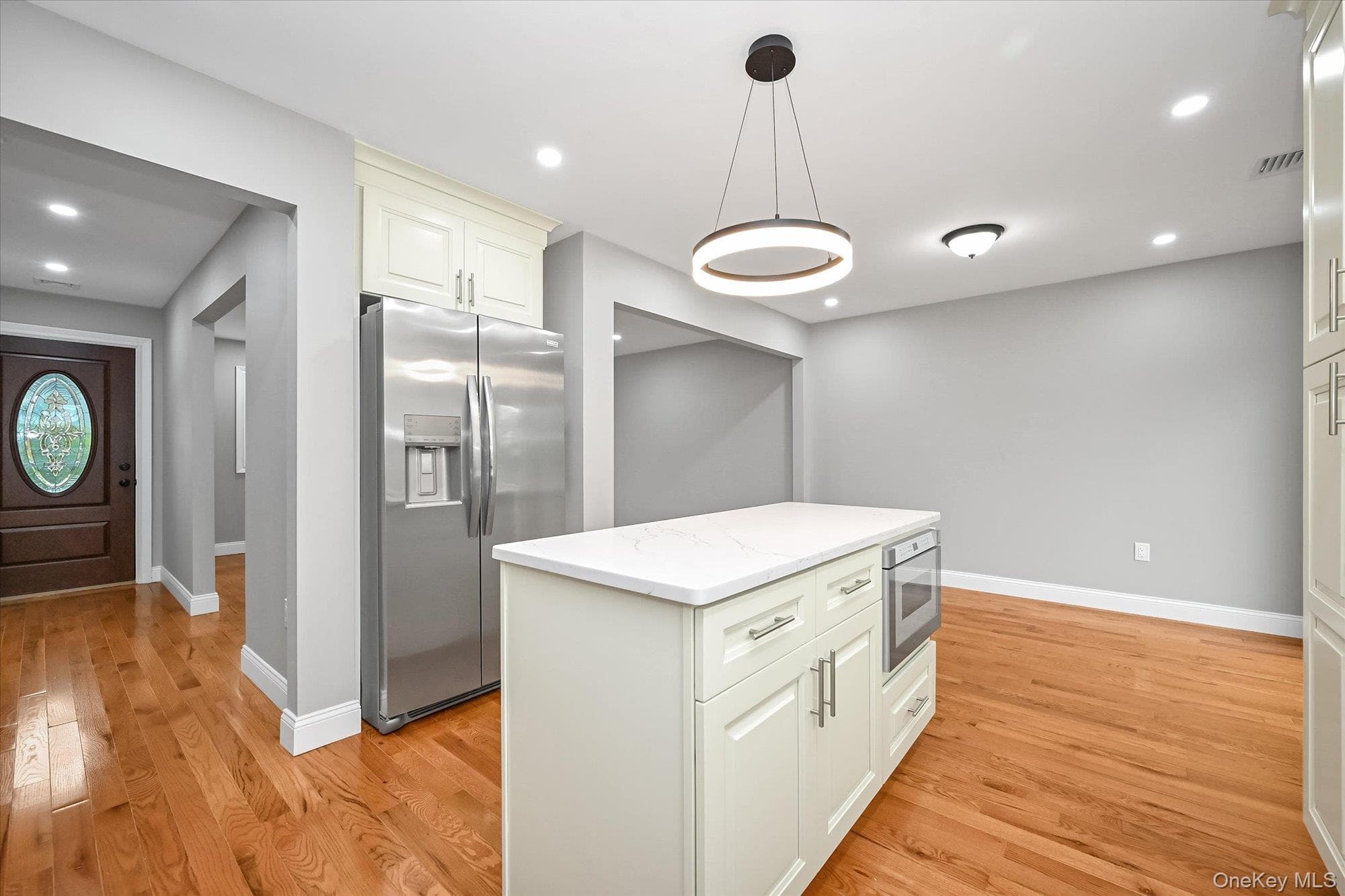 226 Vincent Drive thumbnail 8