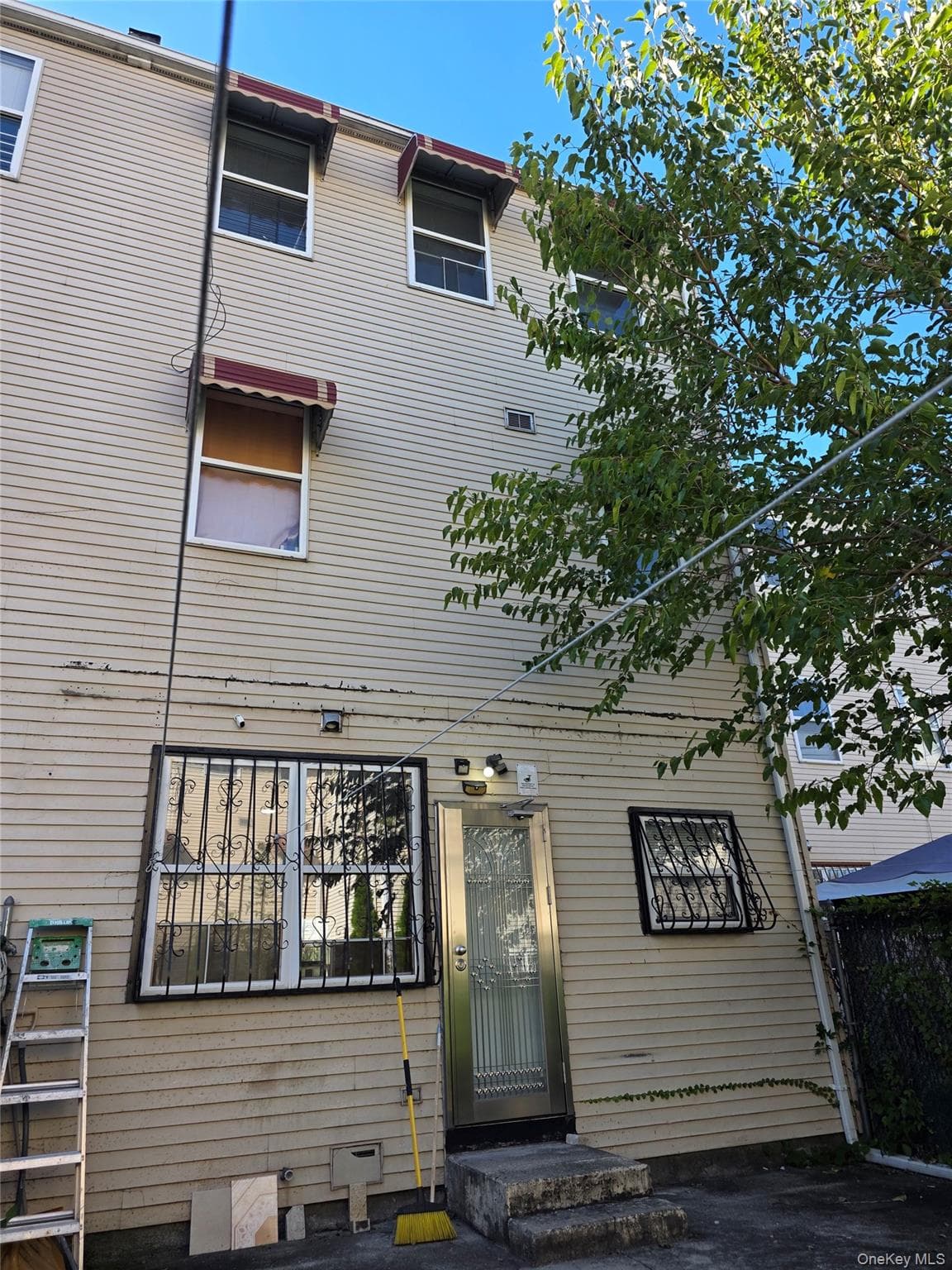 1186 Vyse Avenue thumbnail 8