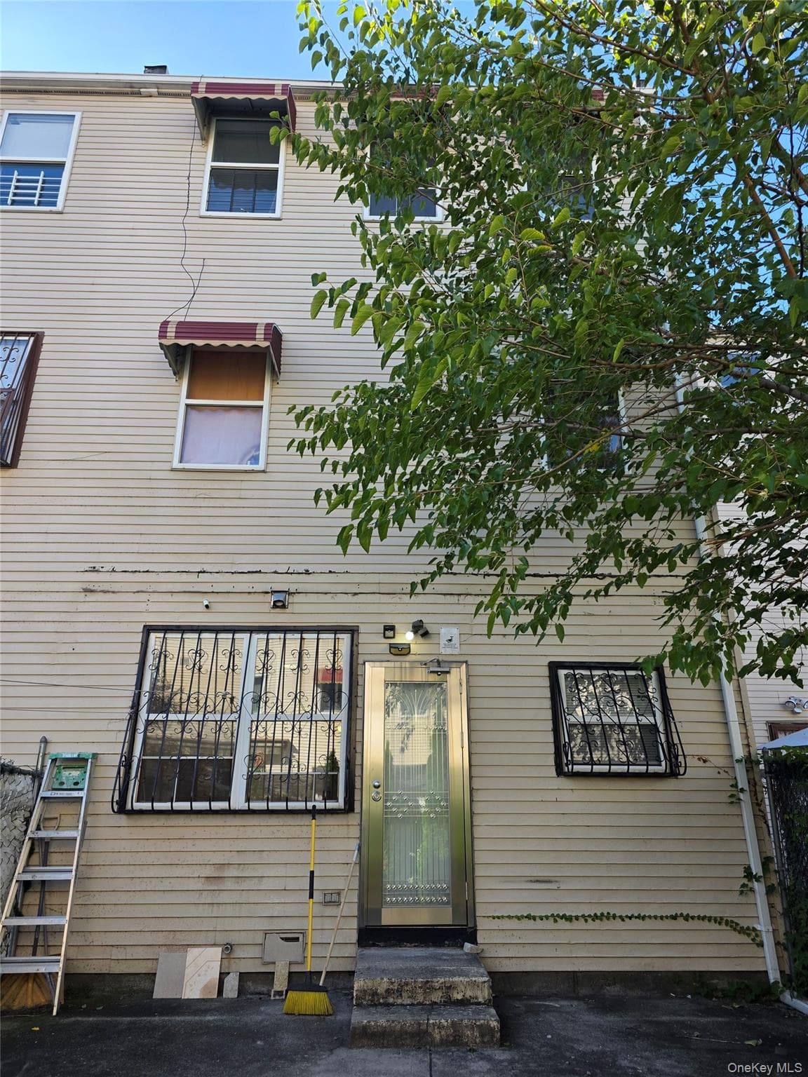 1186 Vyse Avenue thumbnail 9
