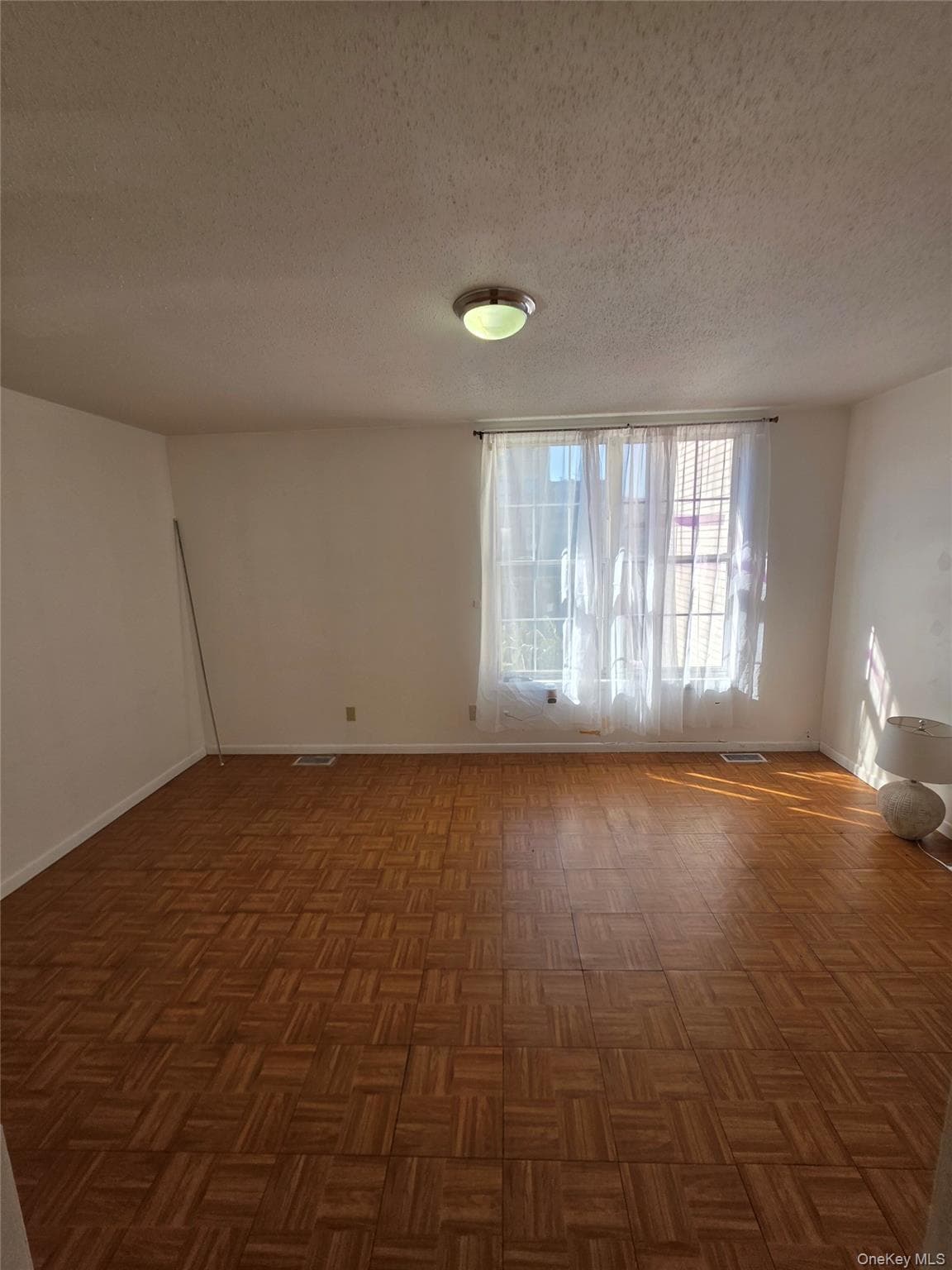 1186 Vyse Avenue thumbnail 23