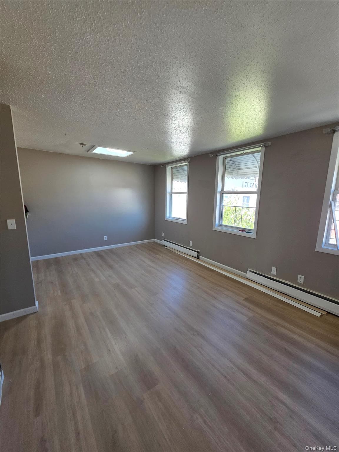 1186 Vyse Avenue thumbnail 27