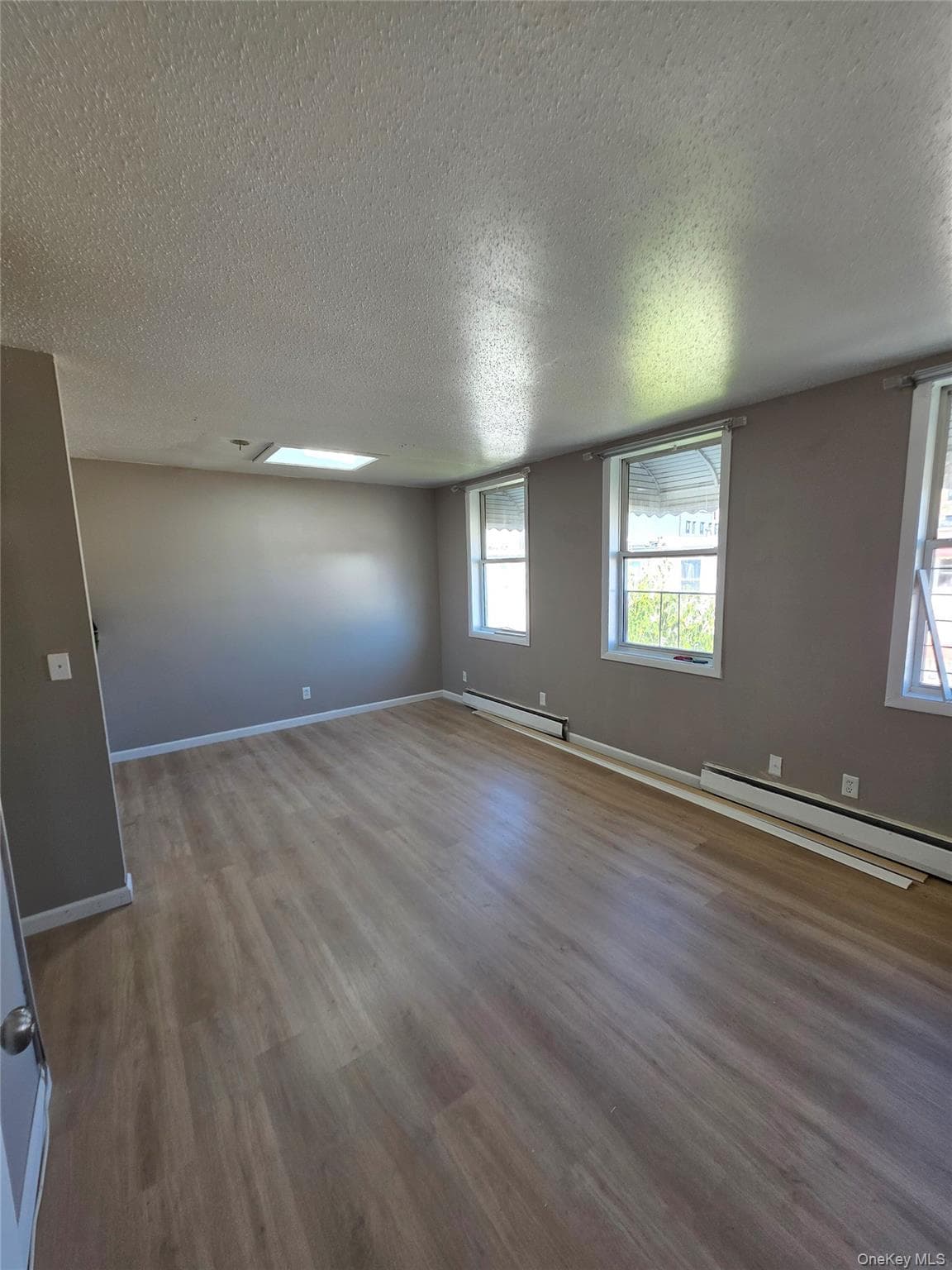 1186 Vyse Avenue thumbnail 24