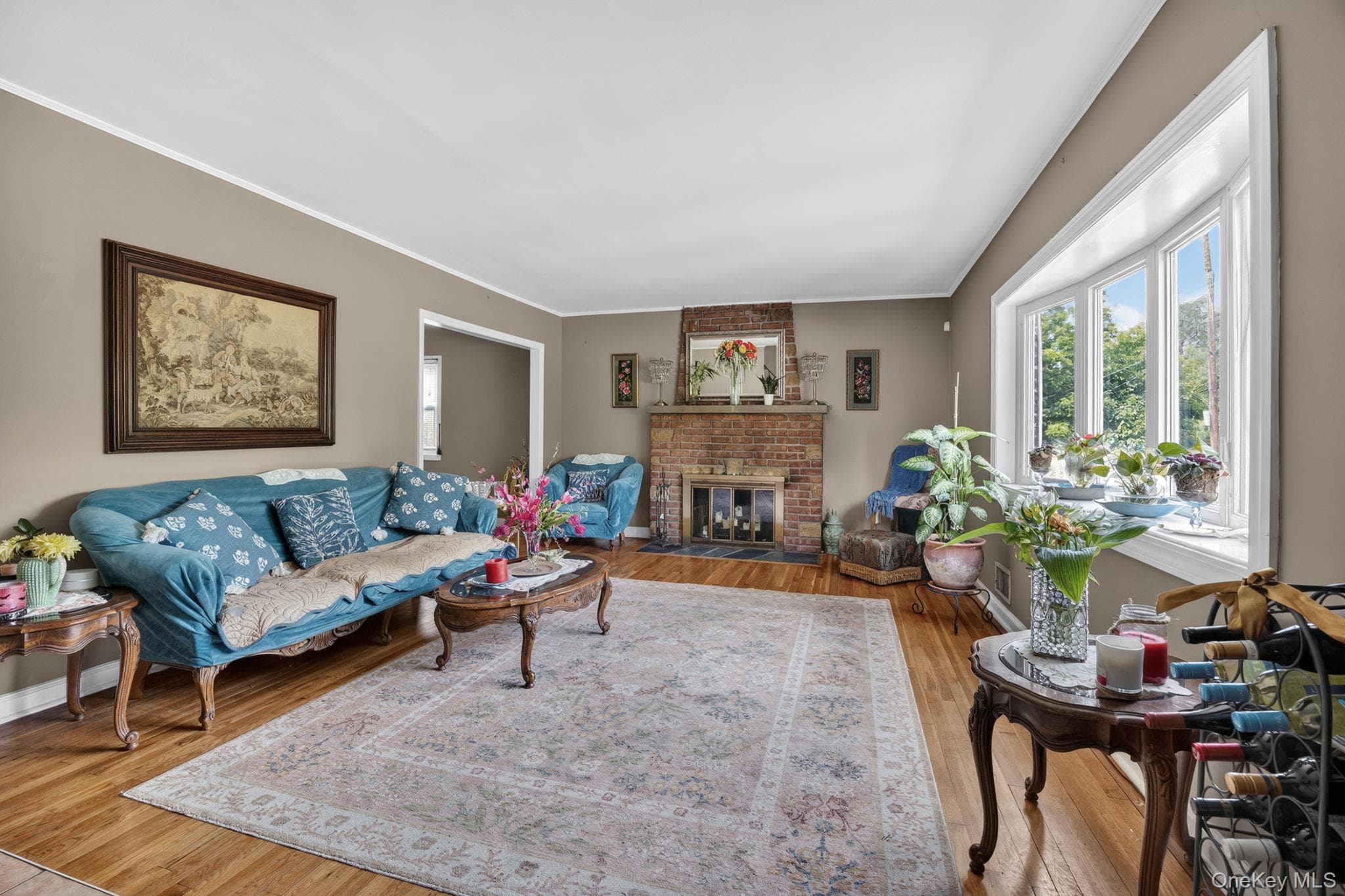 207 Clunie Avenue thumbnail 4