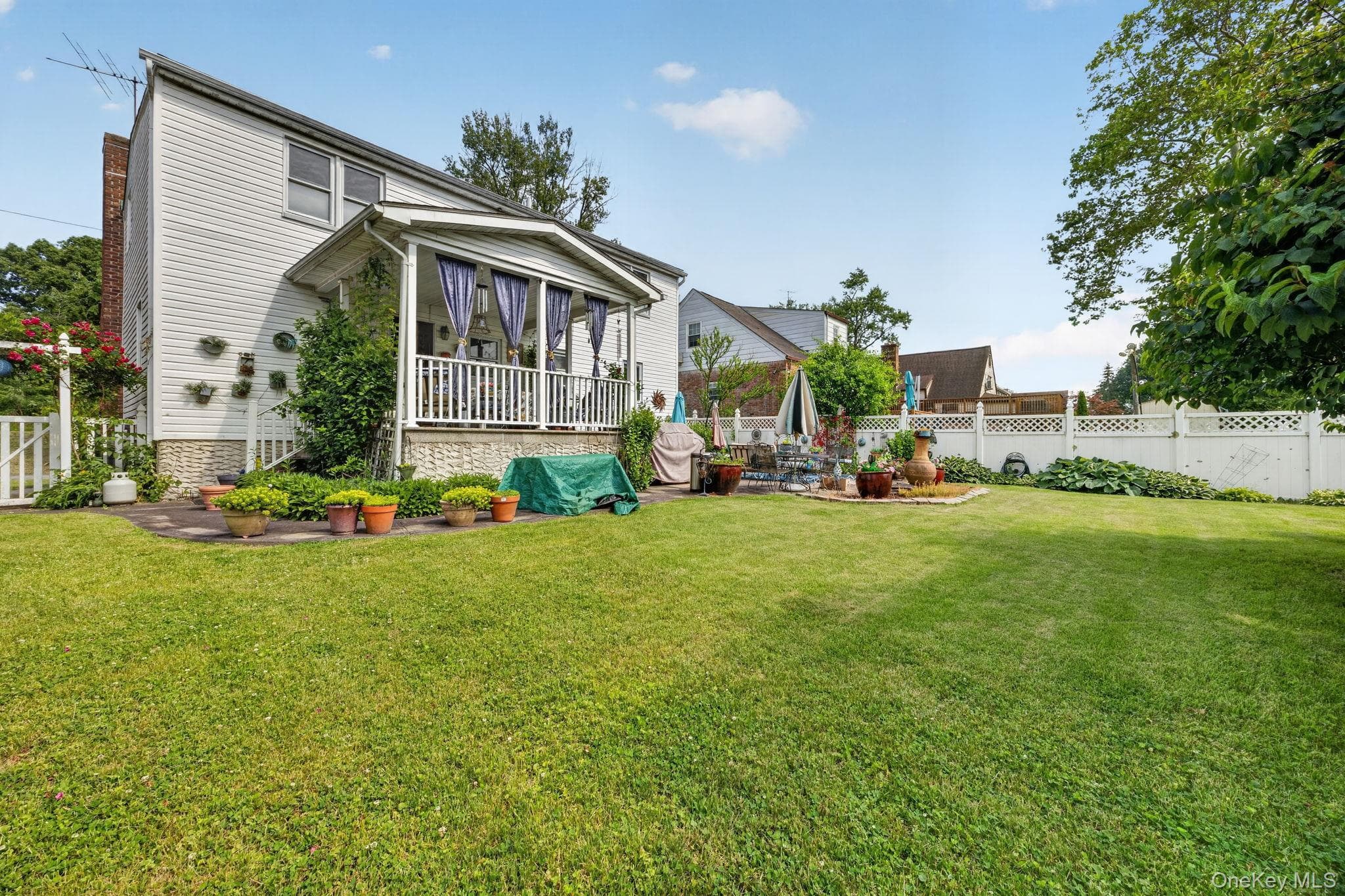 207 Clunie Avenue thumbnail 23