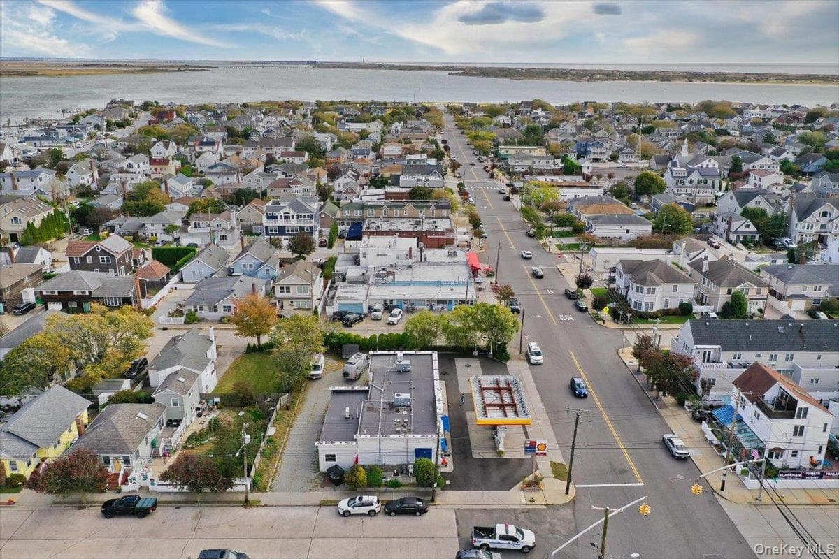 12 Lido Boulevard thumbnail 18