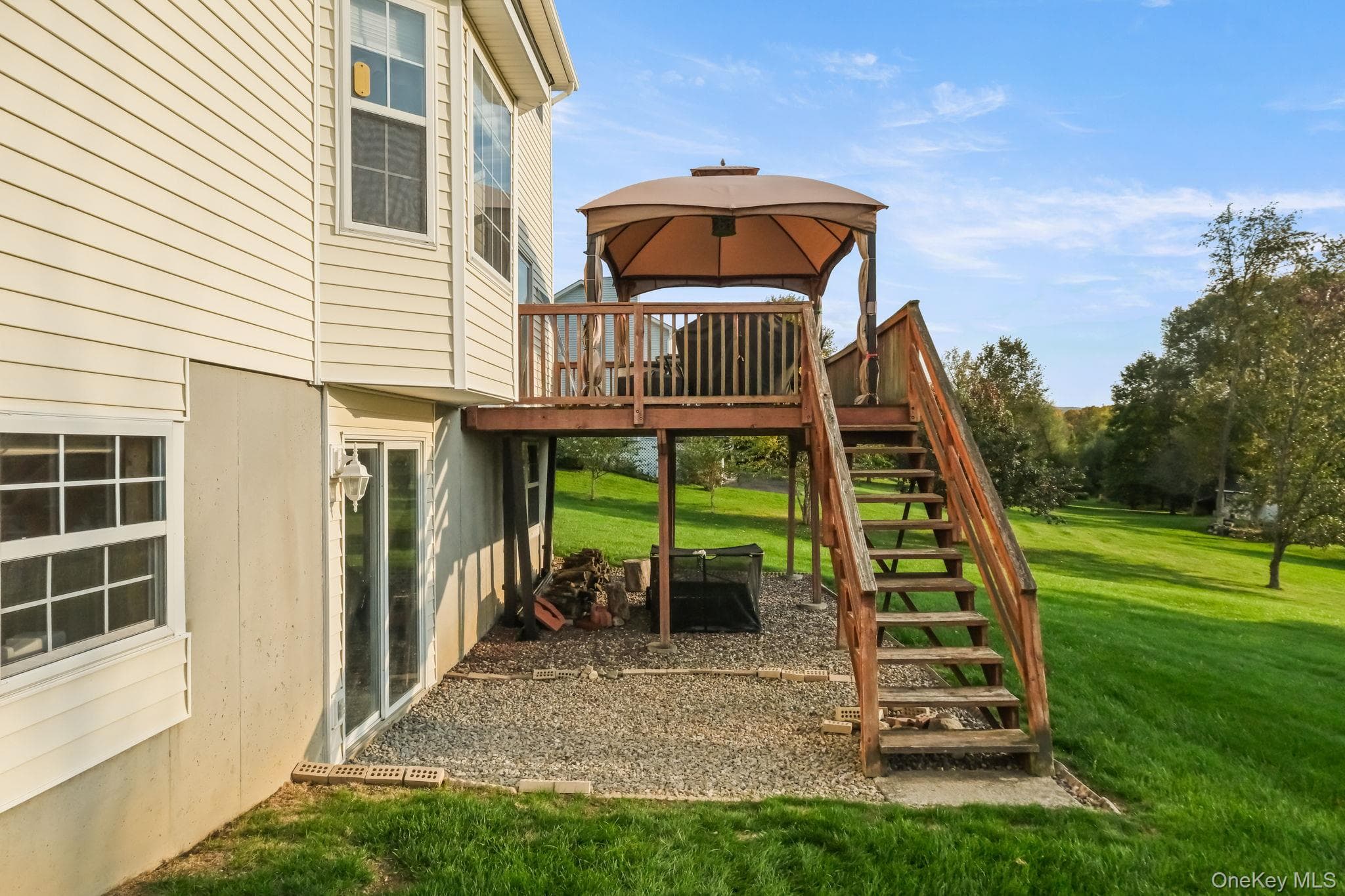 55 Beach Road thumbnail 40