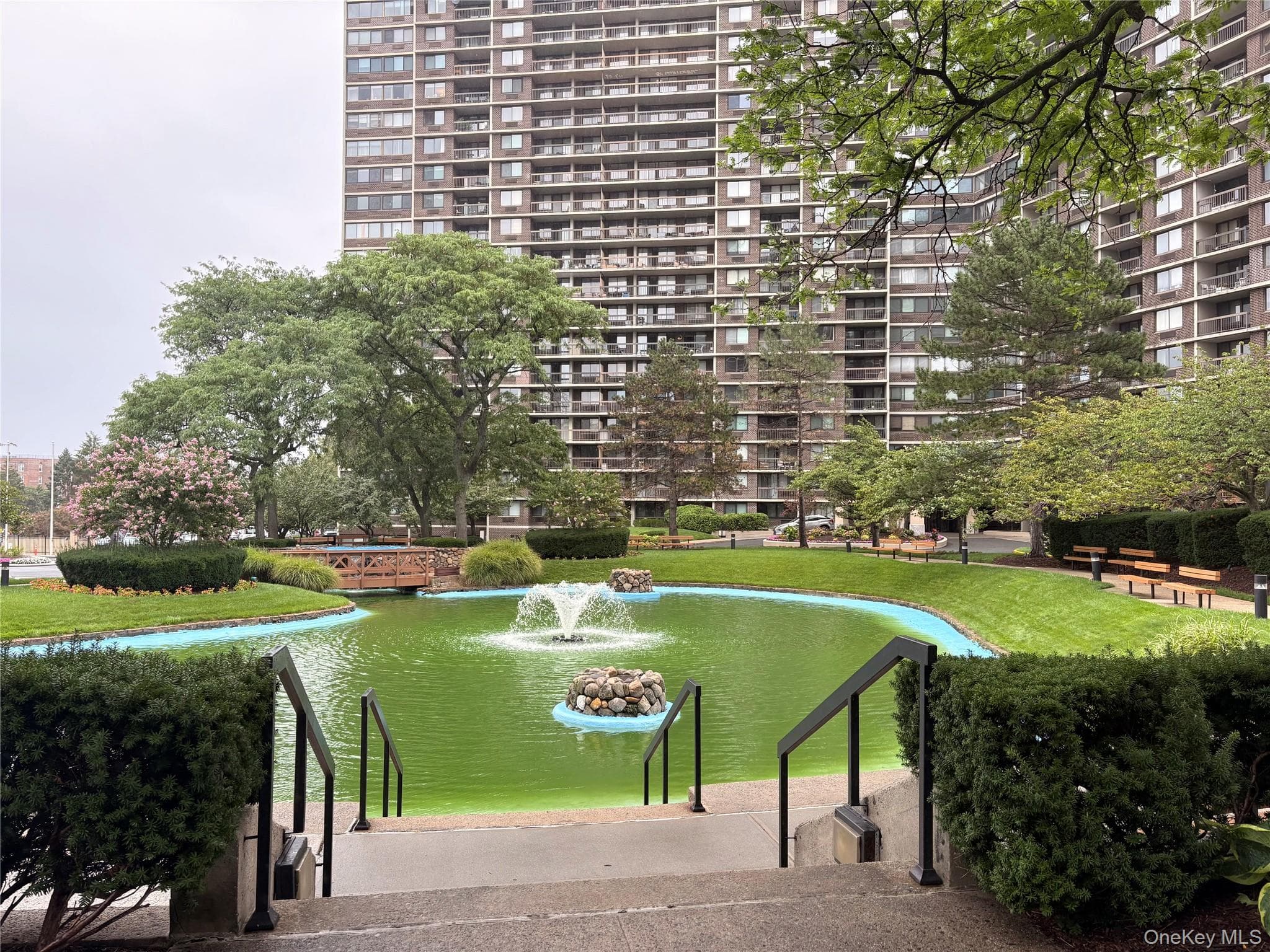 2 Bay Club Drive Unit: 10M thumbnail 2