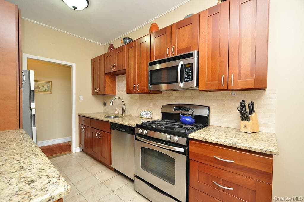 143 Garth Road Unit: 5J thumbnail 5