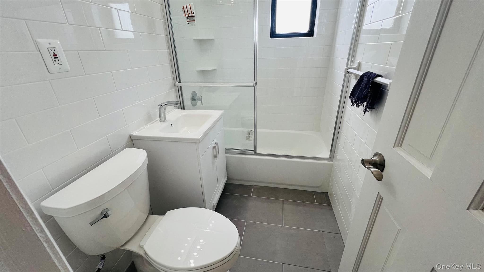 6105 39th Avenue Unit: D6 thumbnail 4