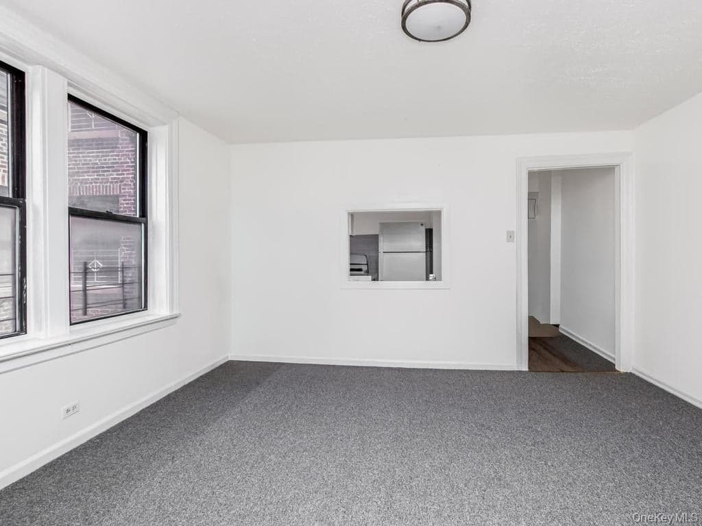 1534 Beach Avenue thumbnail 17