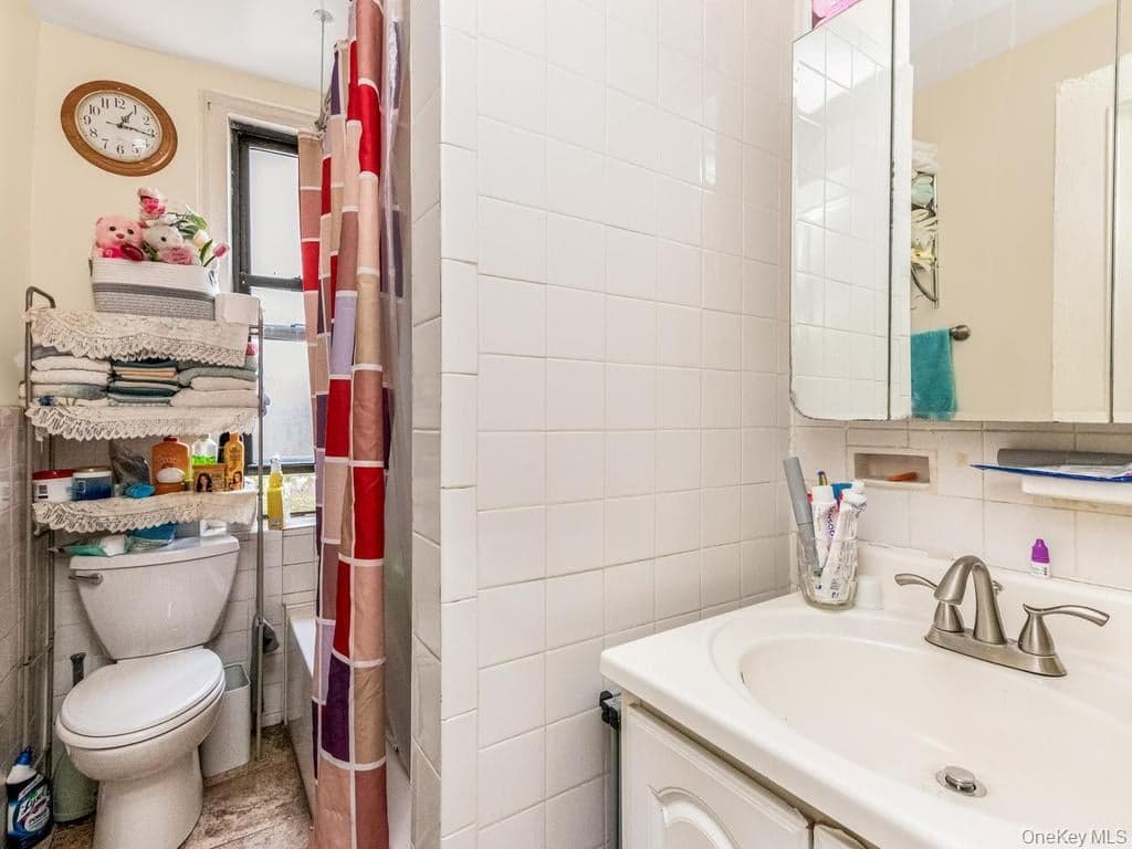 1534 Beach Avenue thumbnail 28