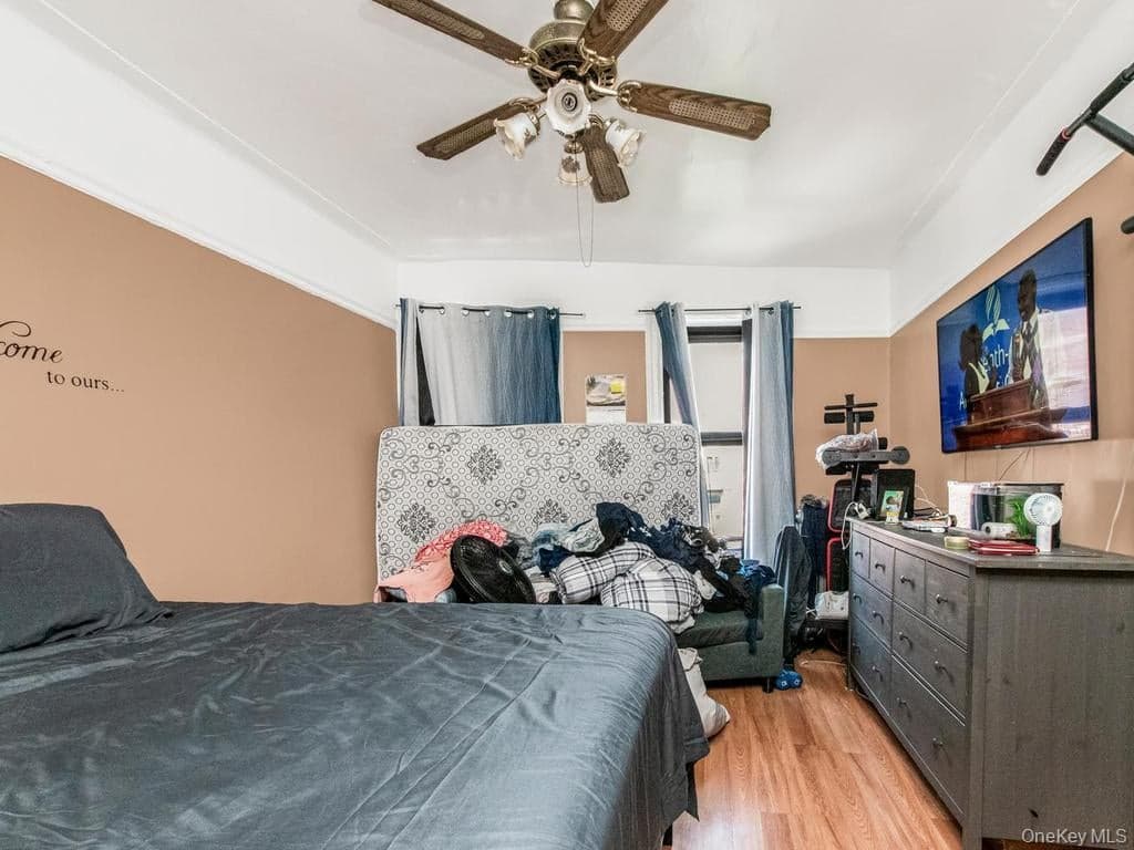 1534 Beach Avenue thumbnail 8