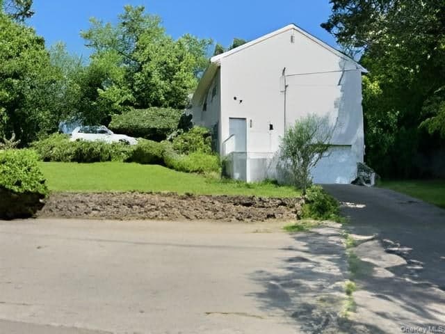 60 Aloma Road thumbnail 24