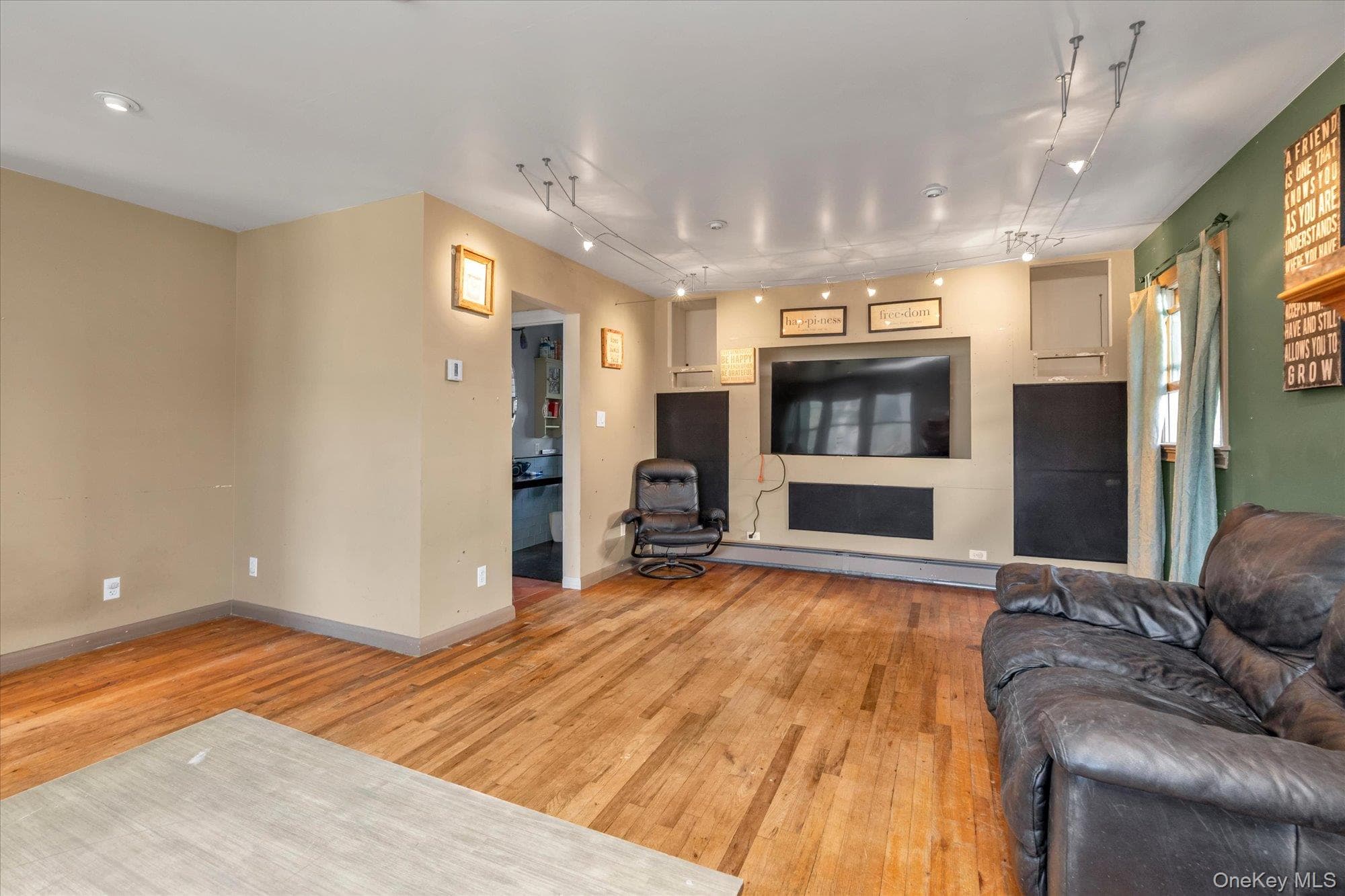 45 Carman Avenue thumbnail 8