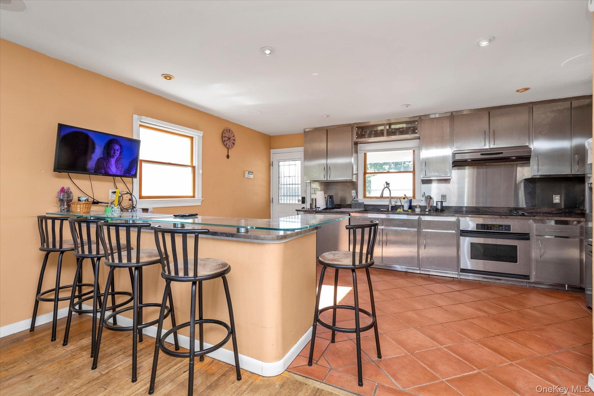 45 Carman Avenue thumbnail 11