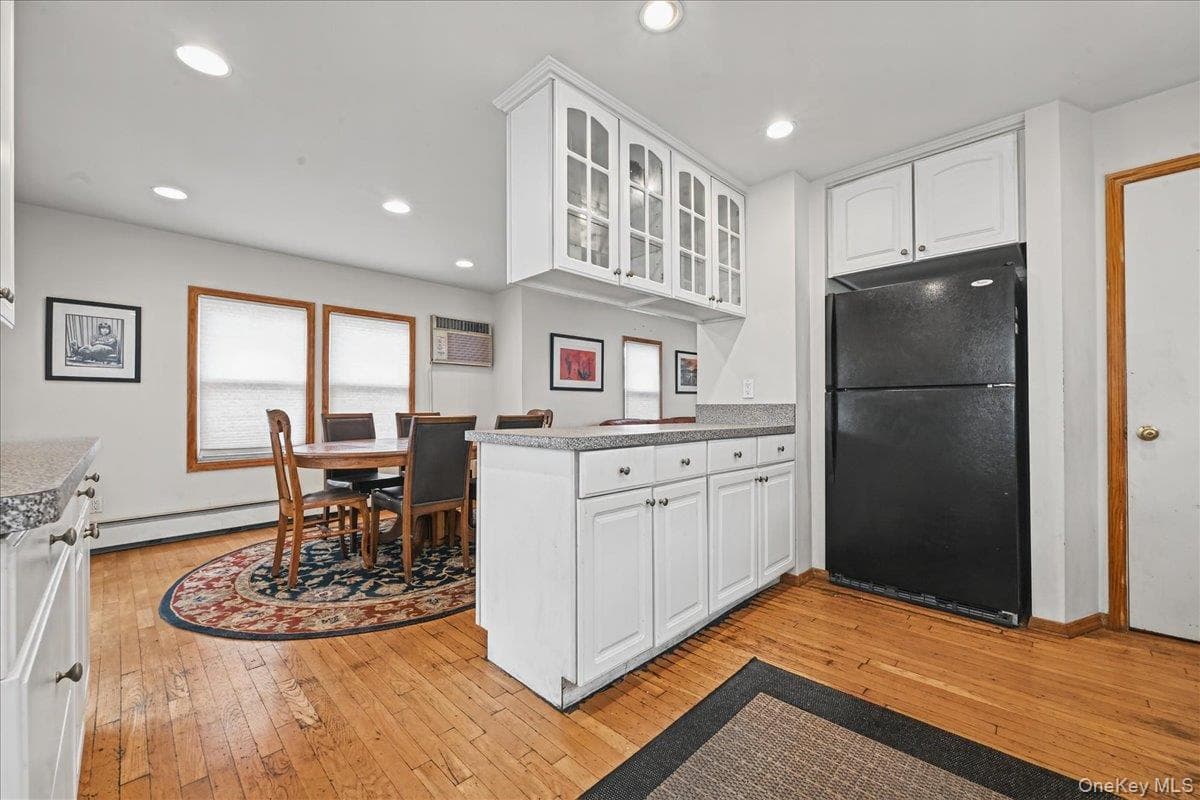 309 Frederick Avenue thumbnail 13