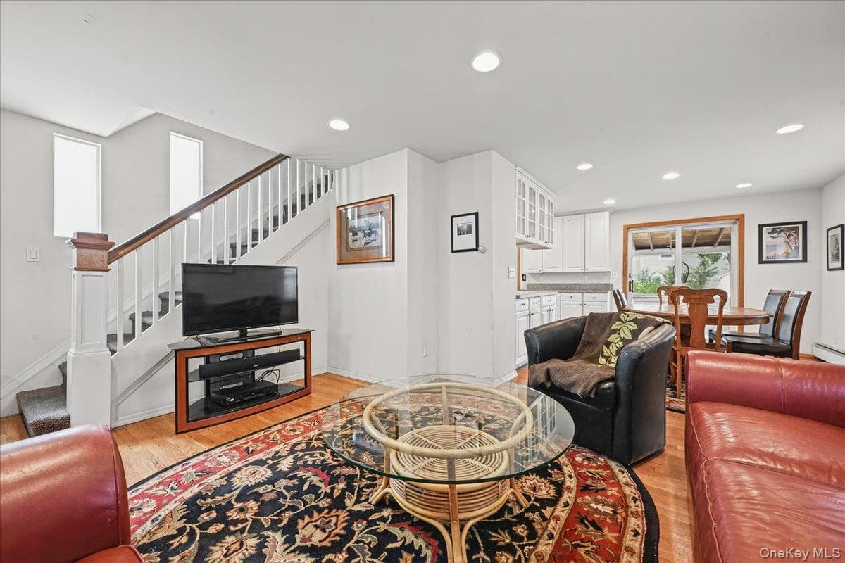 309 Frederick Avenue thumbnail 4