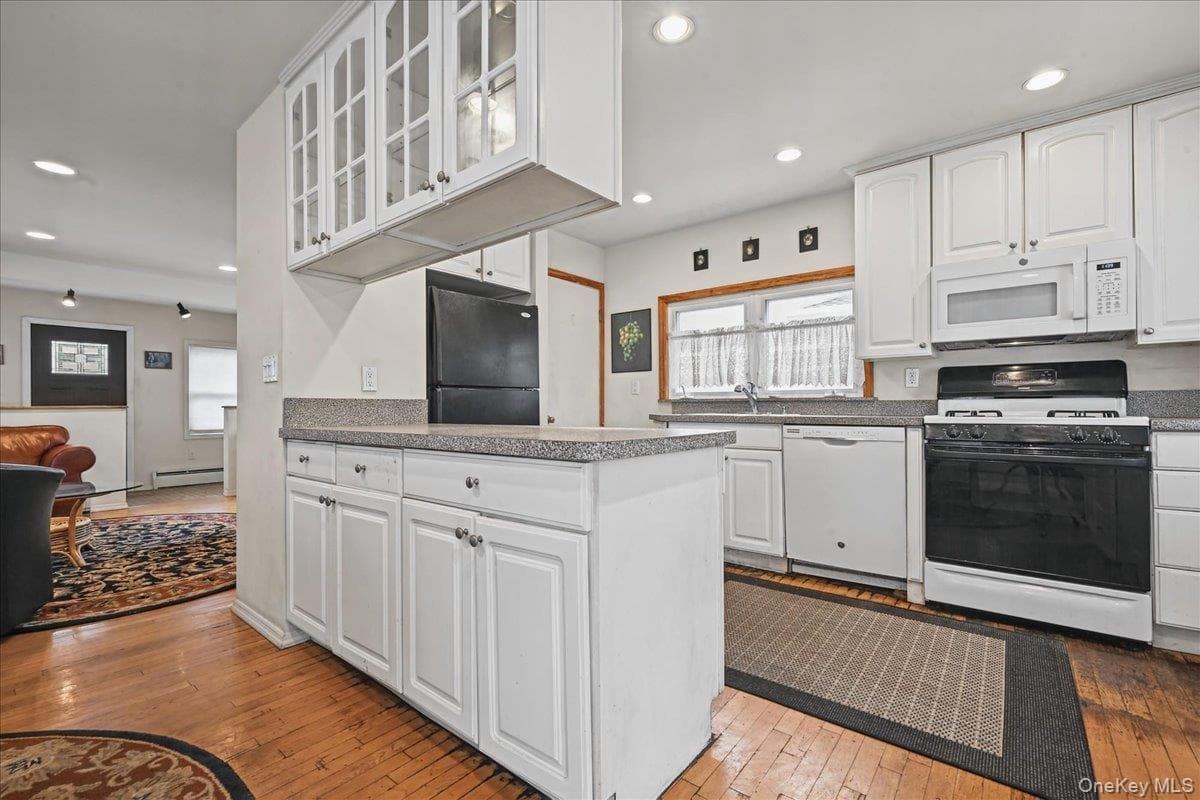 309 Frederick Avenue thumbnail 11