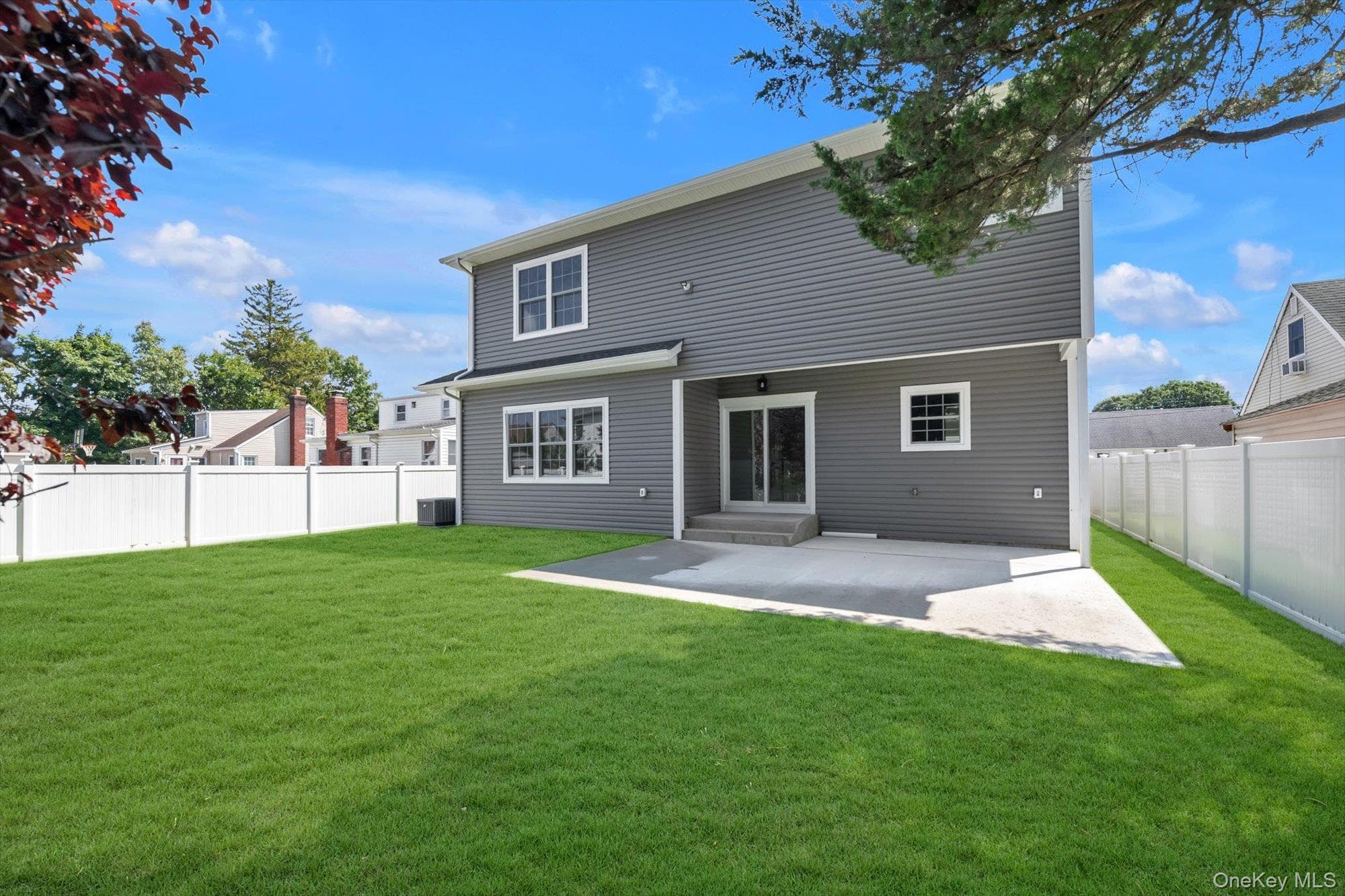 2351 Amherst Street thumbnail 23