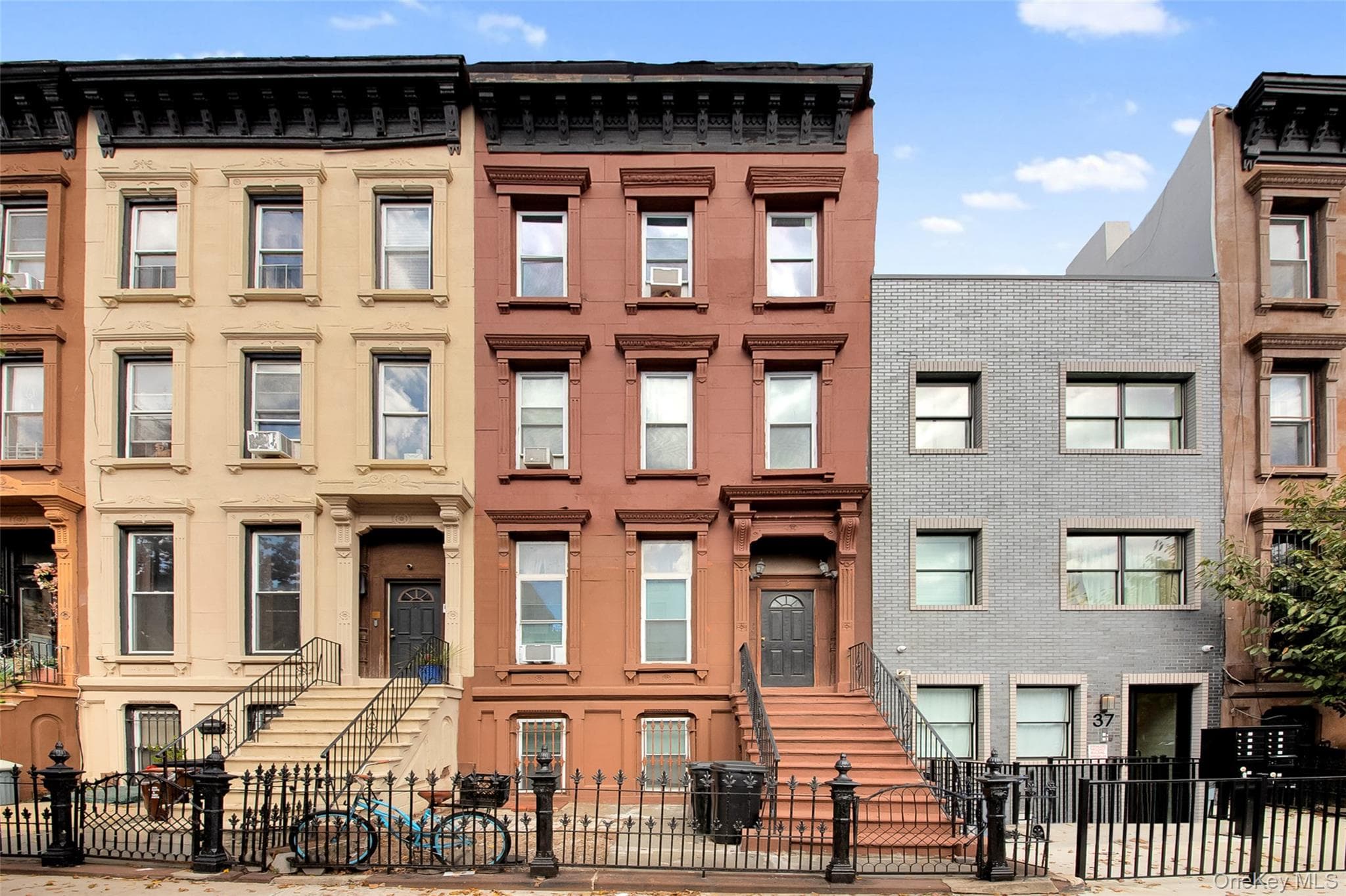 35 Herkimer Street, Brooklyn