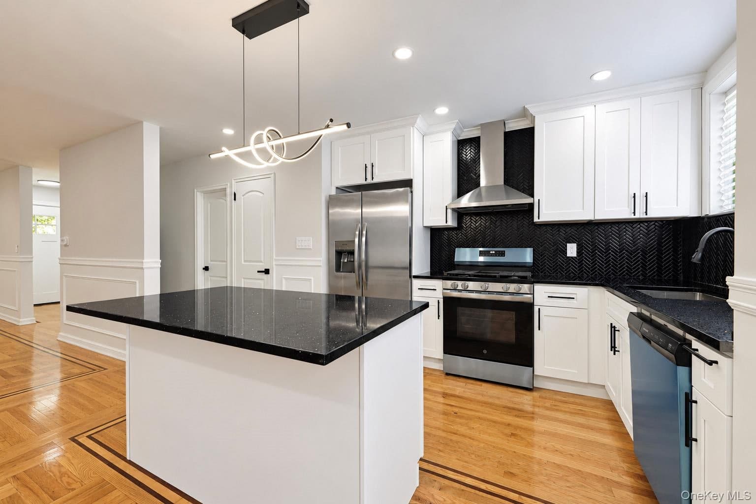 2427 Morgan Avenue thumbnail 9